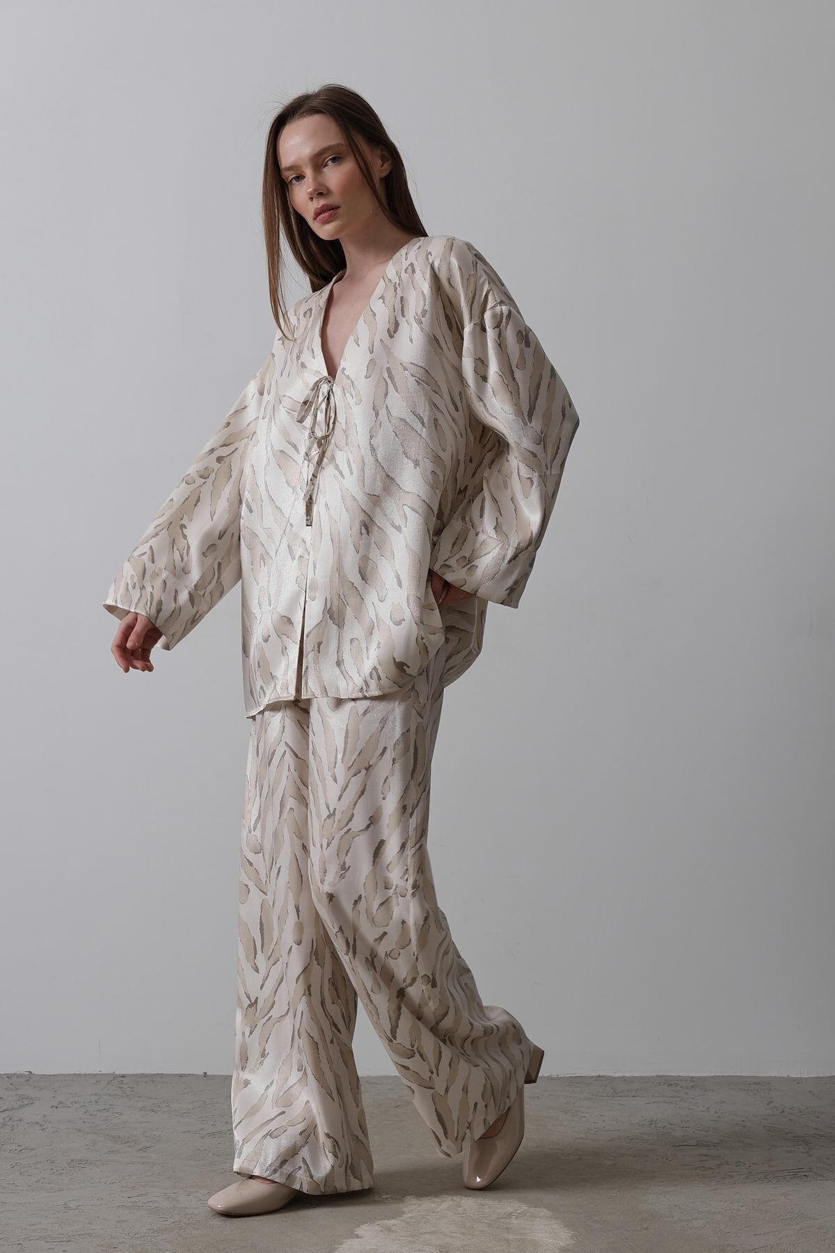 Desenli Saten Kimono Takım