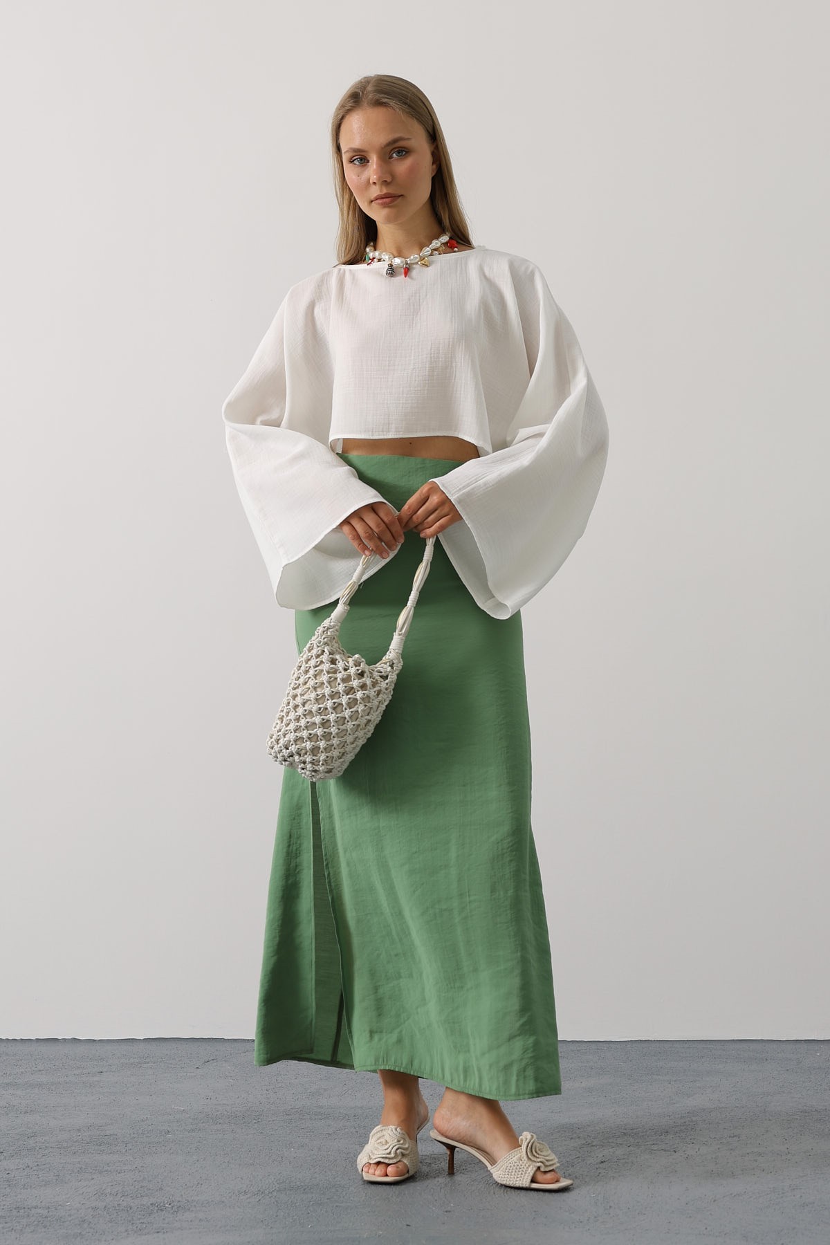 YARASA KOLLU CROP BLUZ 