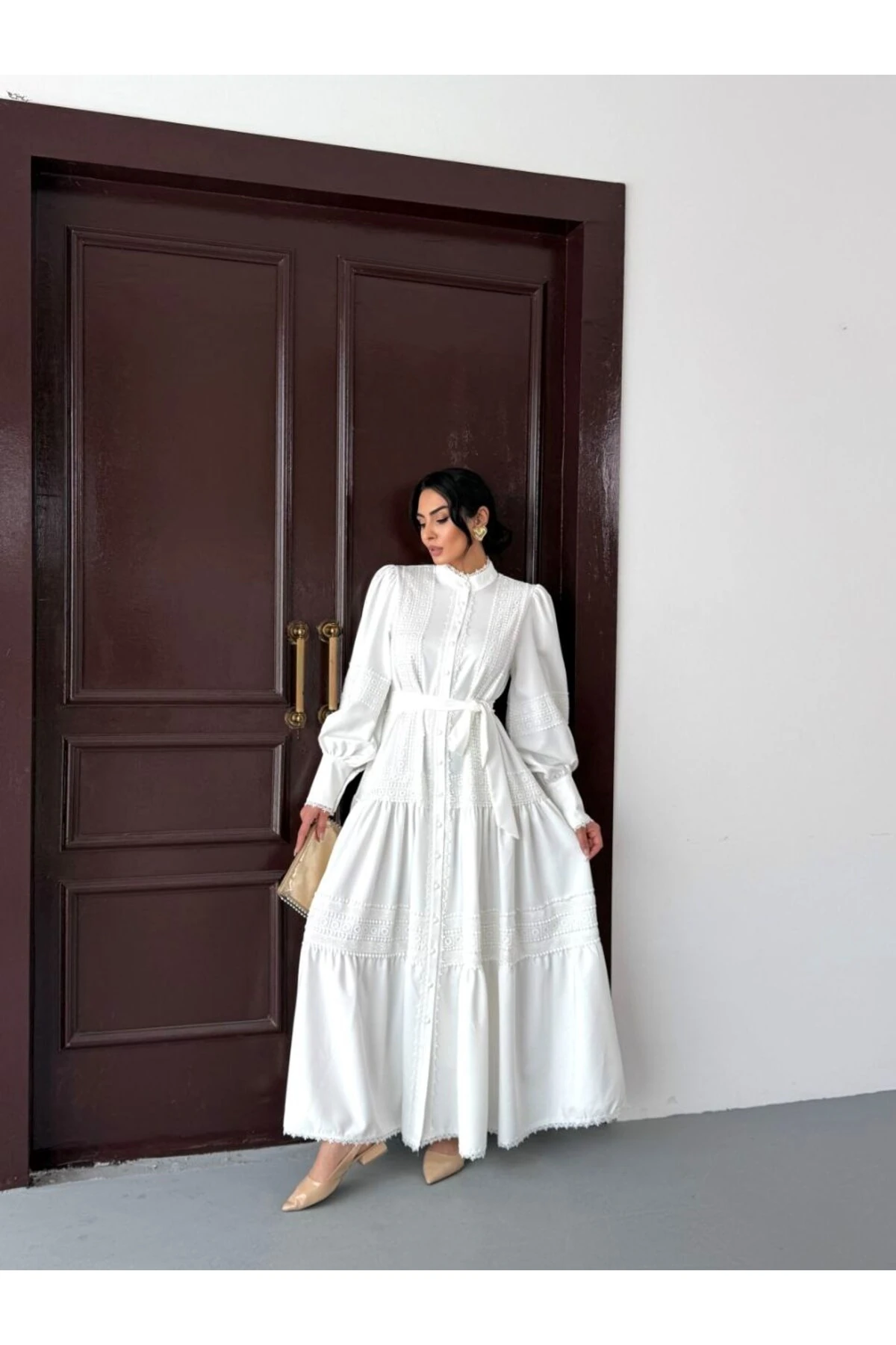 Dantel Detaylı Astarlı & Kuşaklı Atlas Kumaş Elbise image