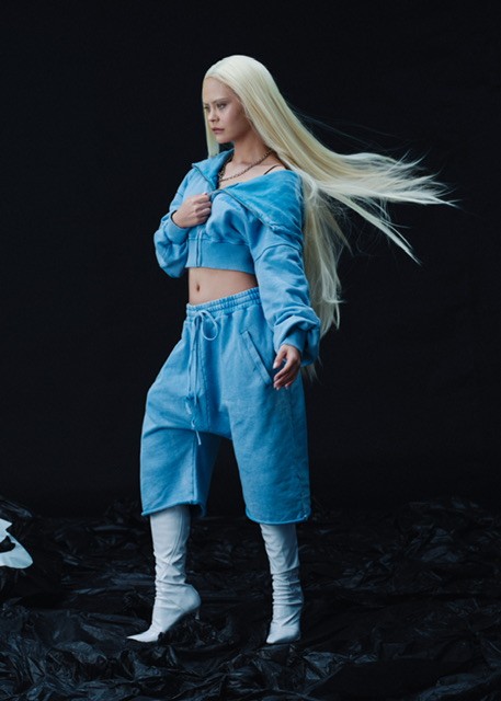 WUEN BABY BLUE CROP HOODIE 
