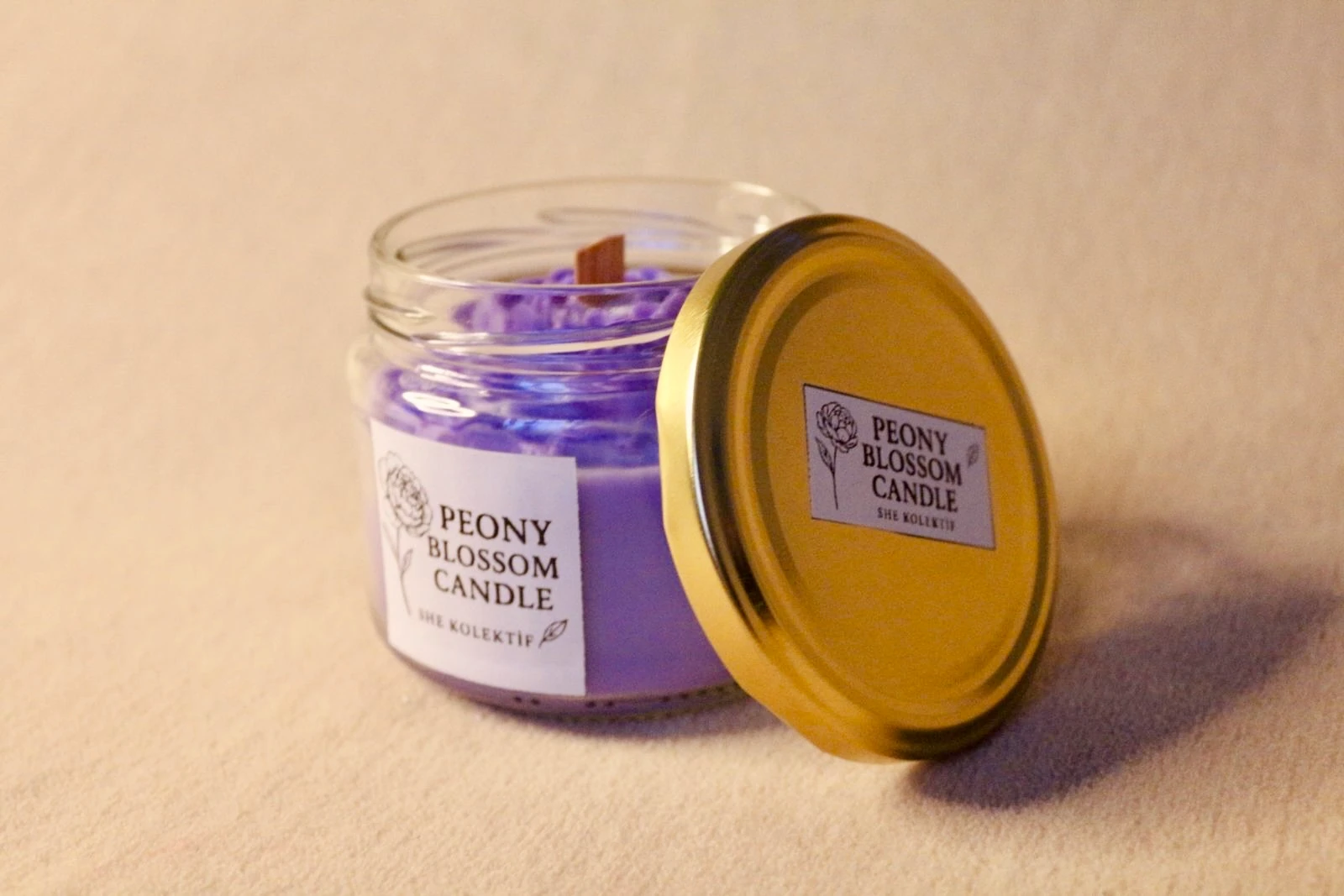 Peony Blossom Candle – Zarafetin Işığı