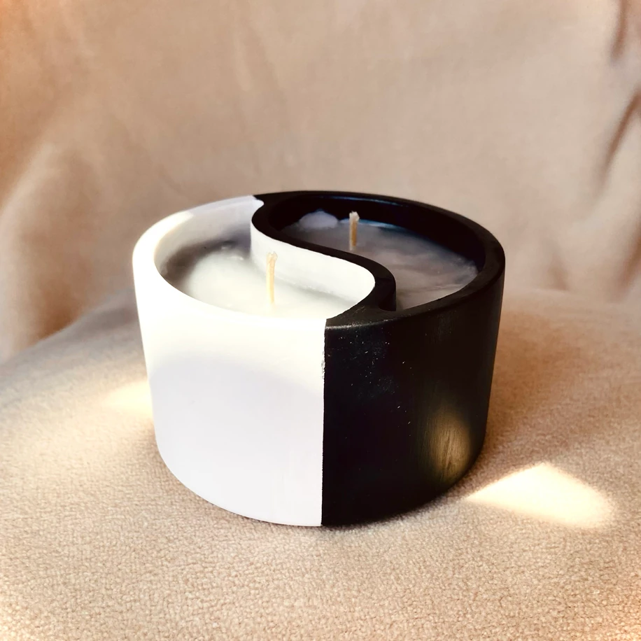 El Yapımı Yin–Yang Siyah Beyaz Dekoratif Mum