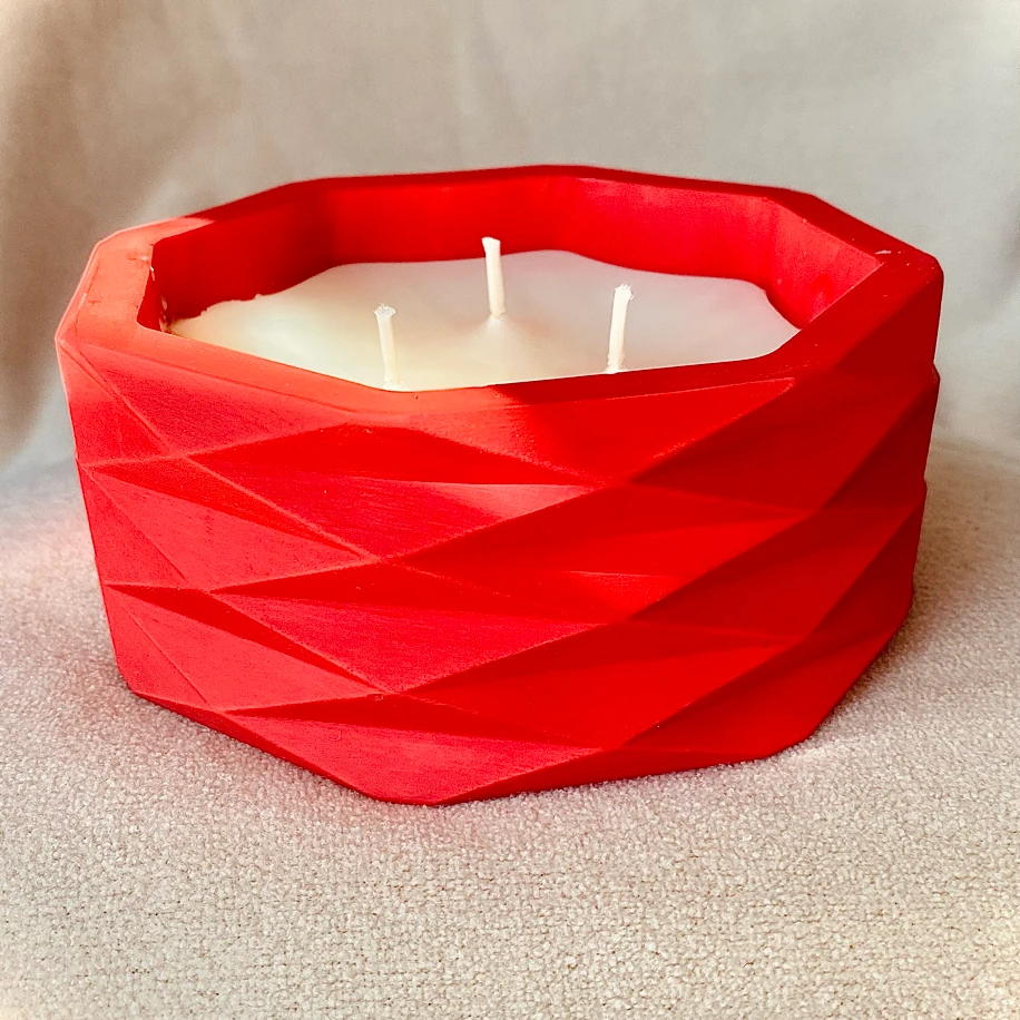 Kırmızı Geometrik Desenli 3 Fitilli Dekoratif Mum