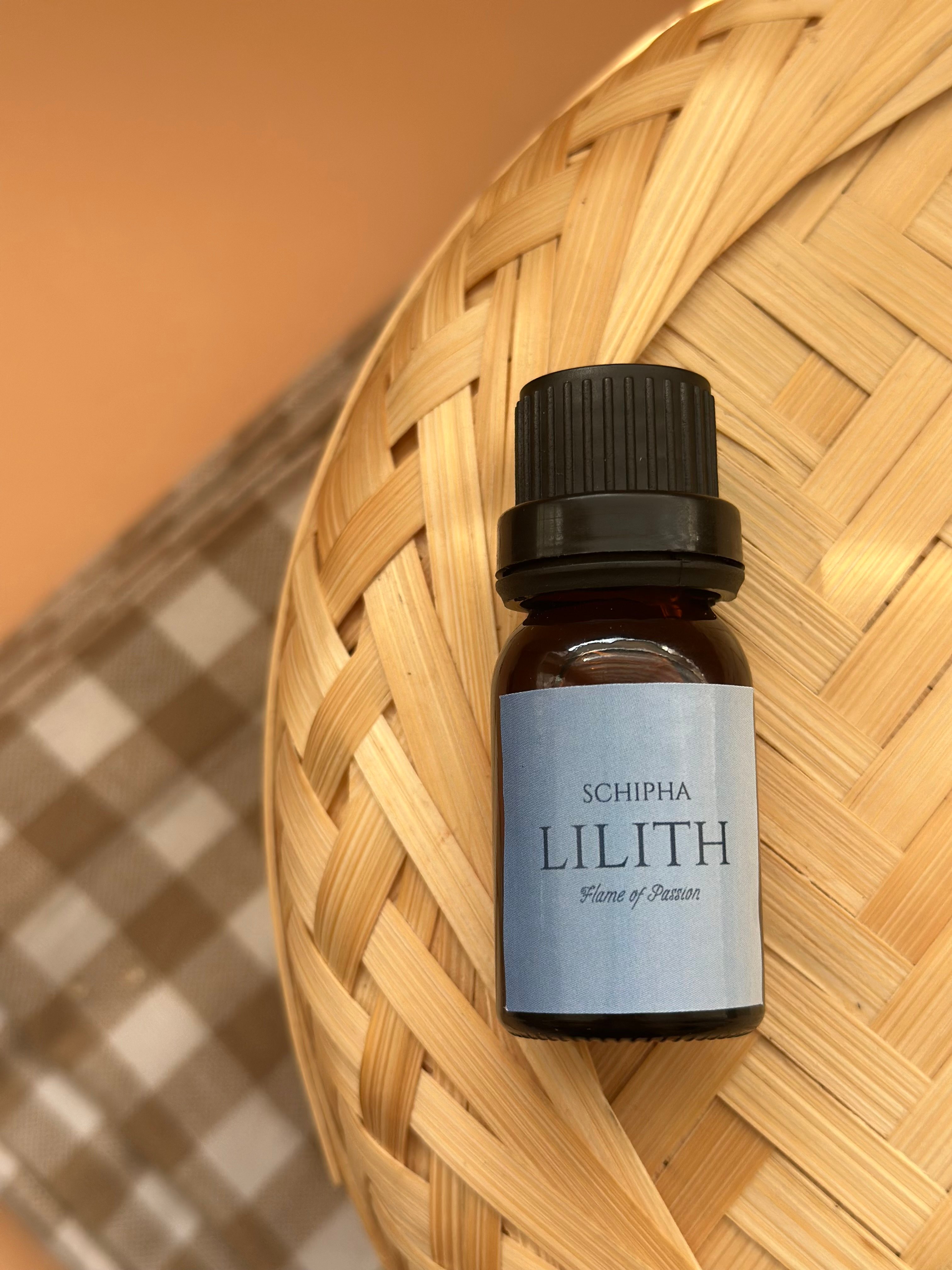 LİLİTH AROMATERAPİ UÇUCU YAĞI | TUTKU VE ÇEKİM