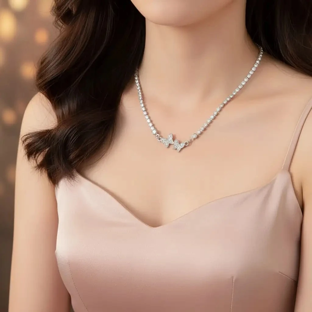 Shiny Butterfly İnce Bileklik – Zarif Kadın El Zinciri Takı, Işıltılı ve Şık Tasarım