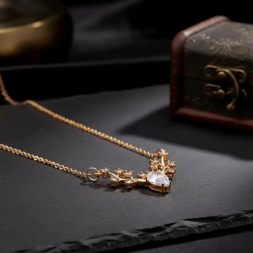 Zarif Geyik Figürlü Kolye – Minimalist ve Anlamlı Tasarım, Kadınlar İçin Doğa Temalı Takı