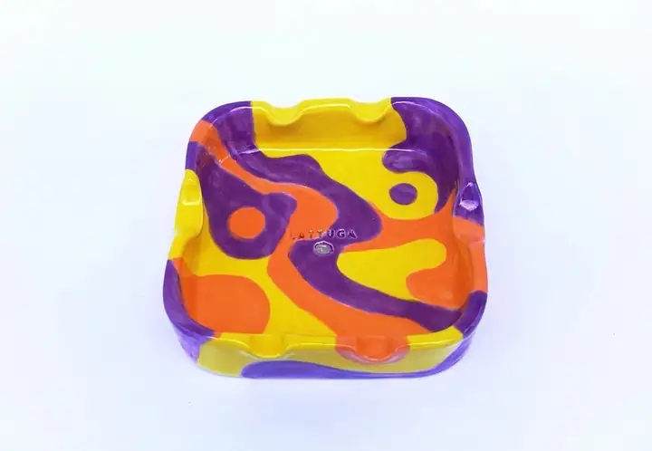 Abstract Kül Tablası