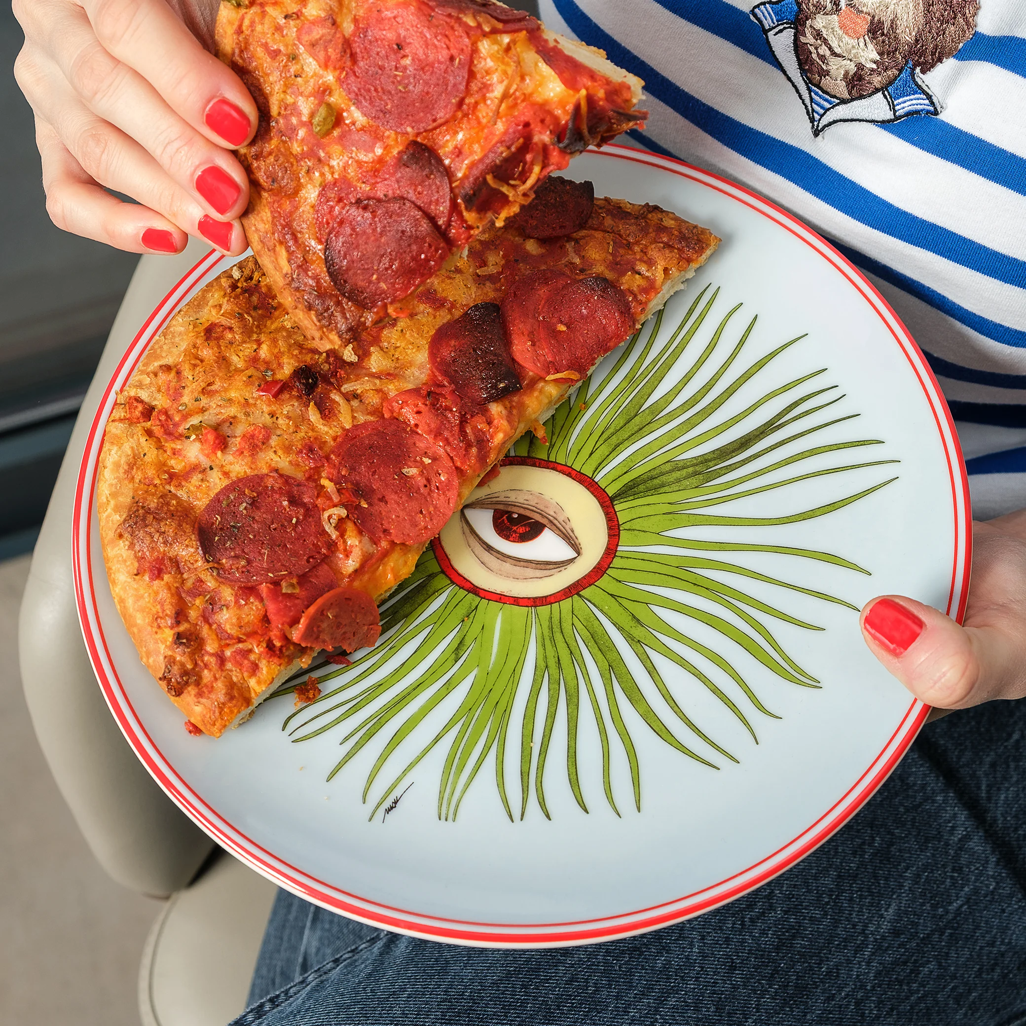 "I believe in good" Porselen Servis Tabağı