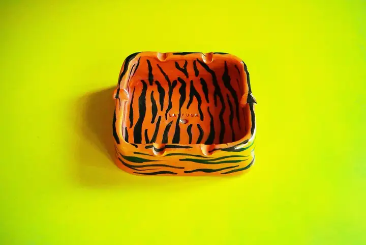 Roar Kül Tablası