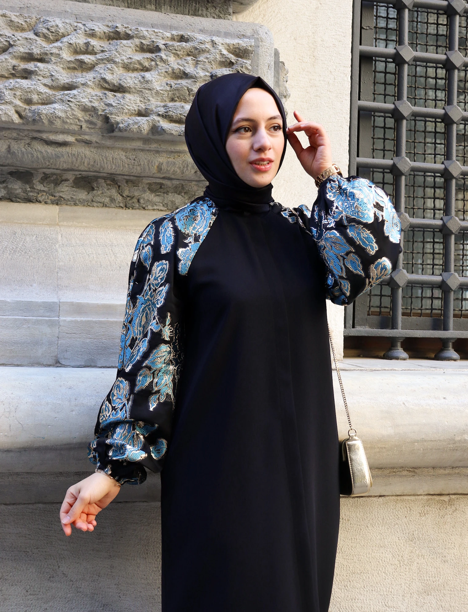 Mavi Desenli Reglan Kollu Ferace