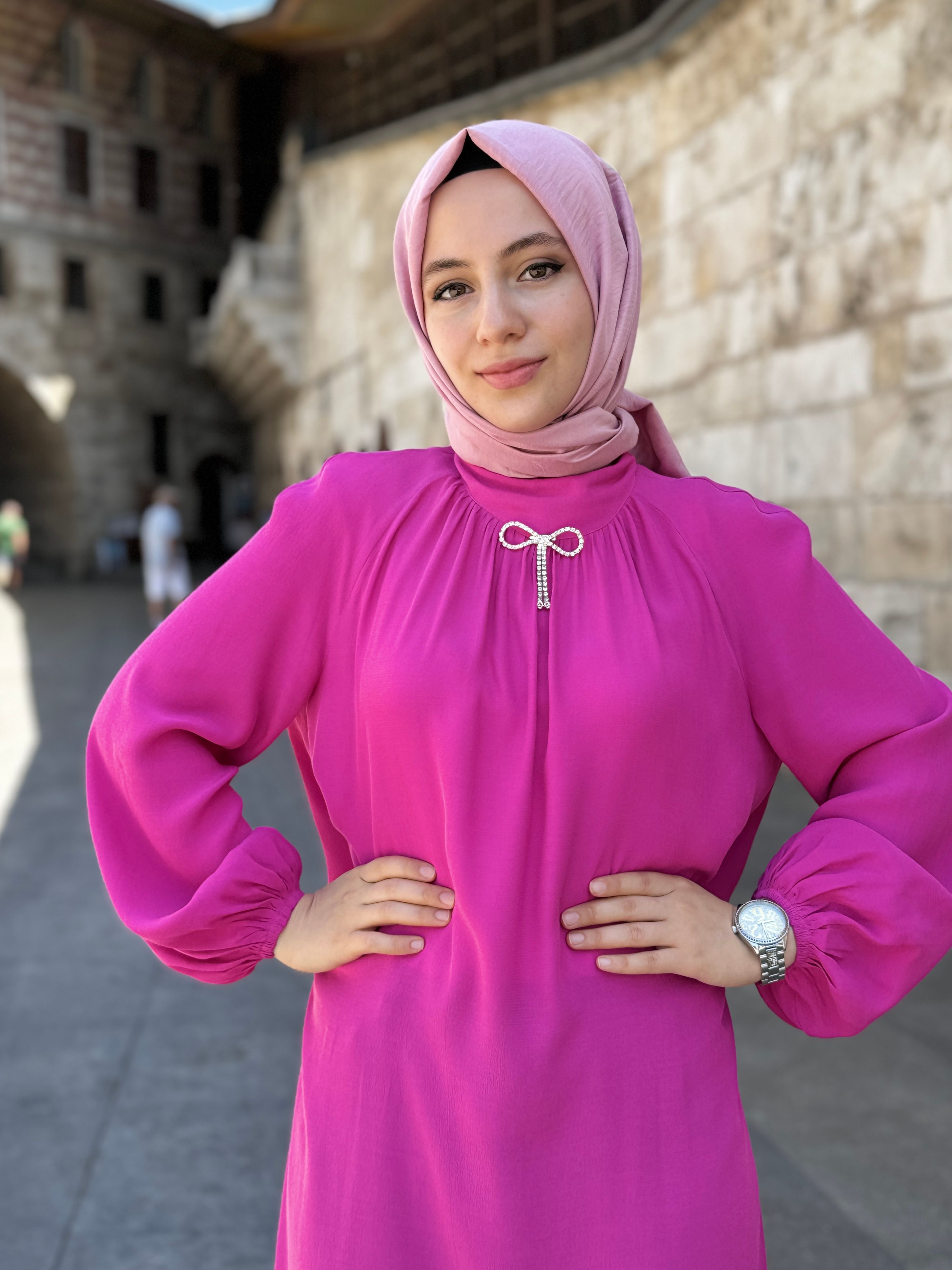 Fiyonk Broşlu Yazlık Fırfırlı Tunik Pembe
