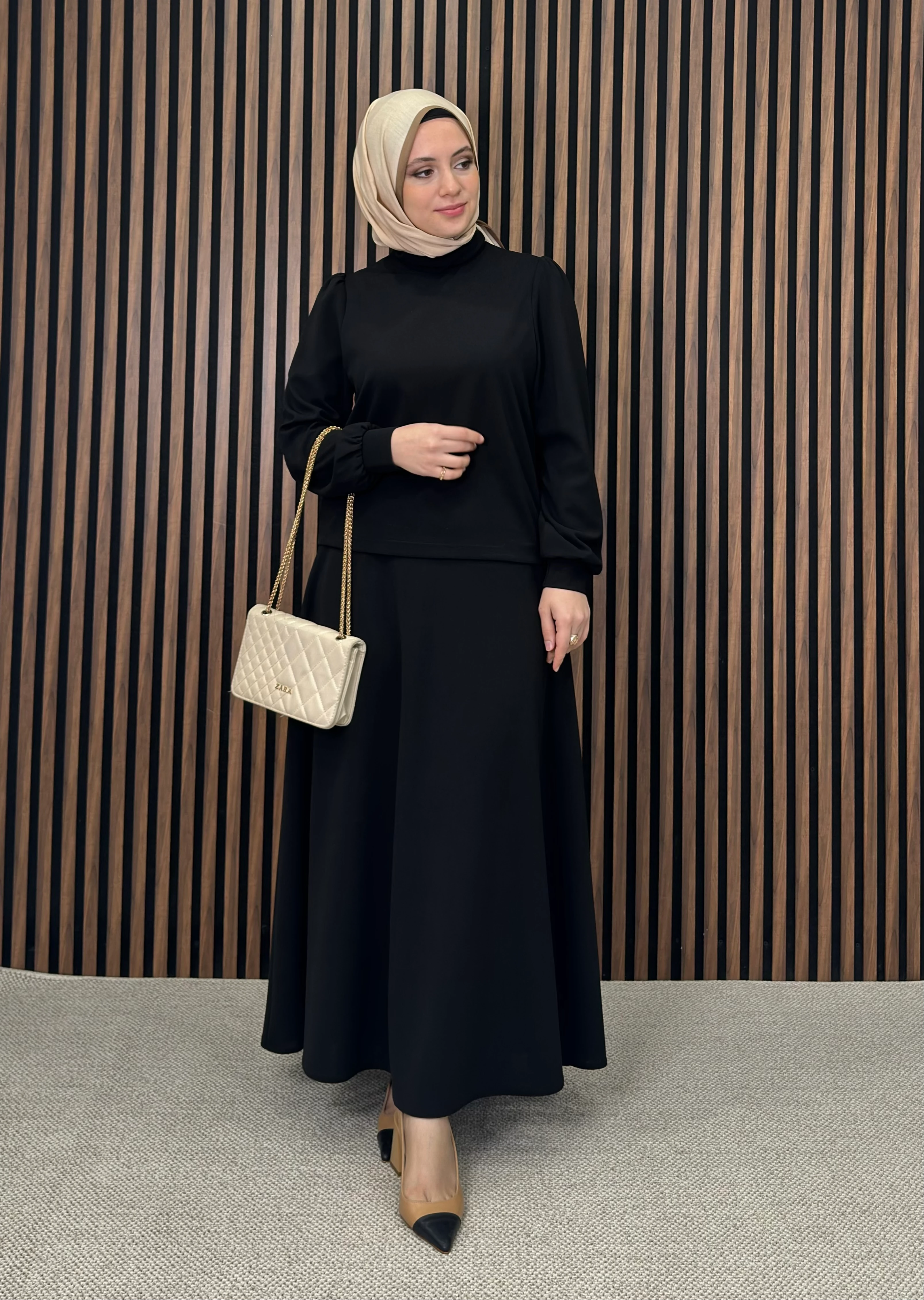 Dik Yaka Bluz Etek Takım