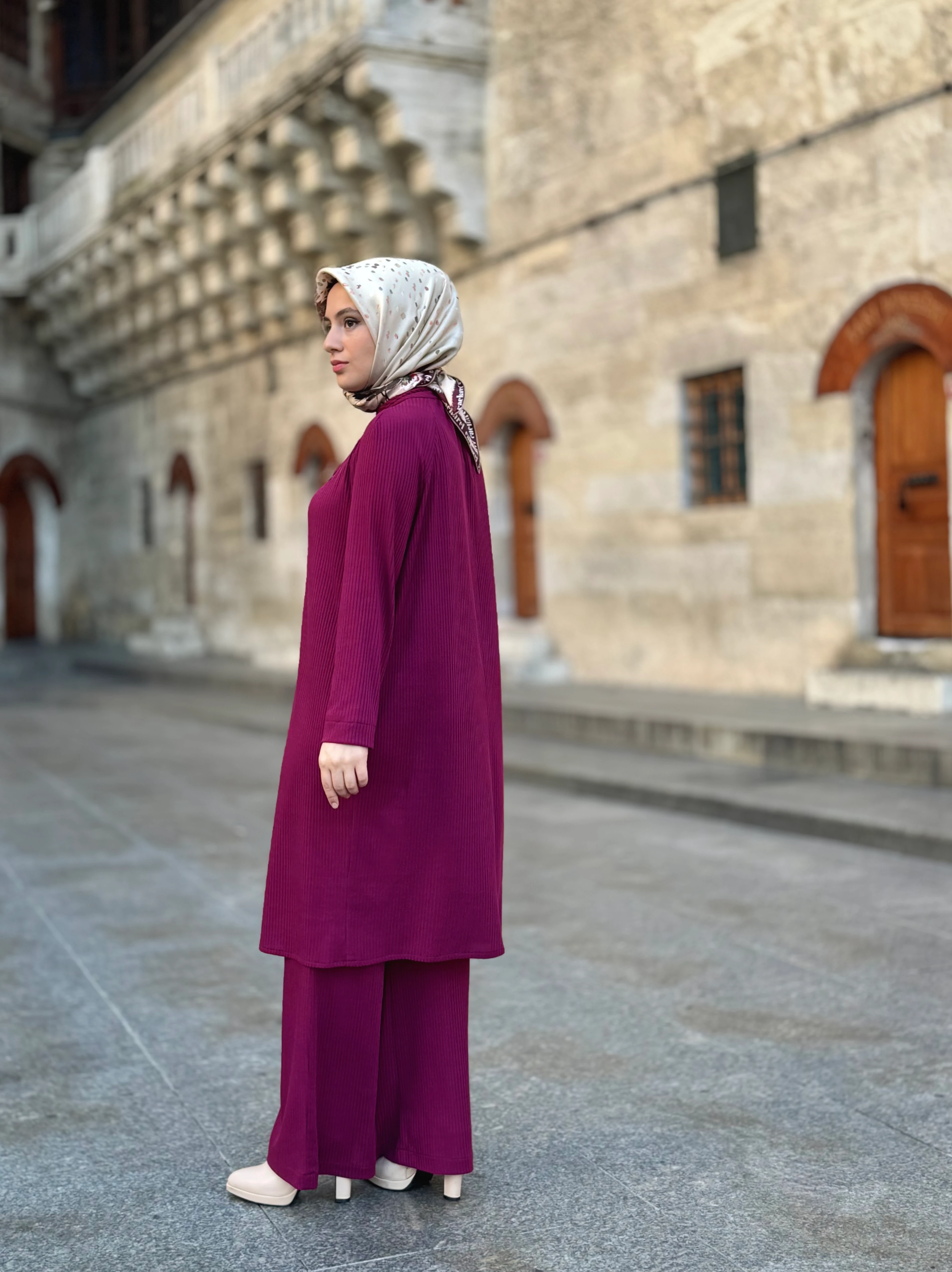 Broşlu Kaşkorse Takım