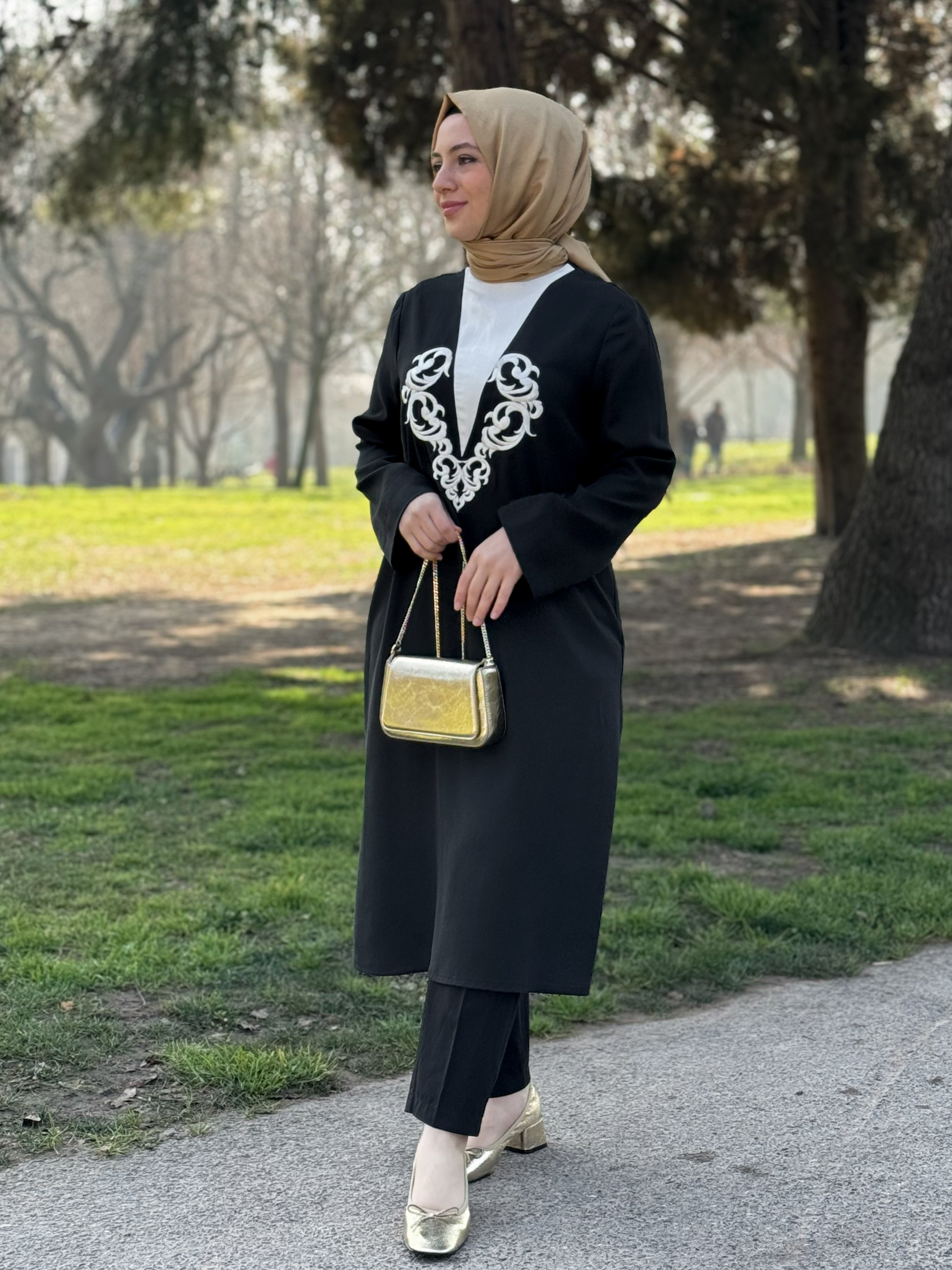 Sırma Nakışlı Tensel Tunik