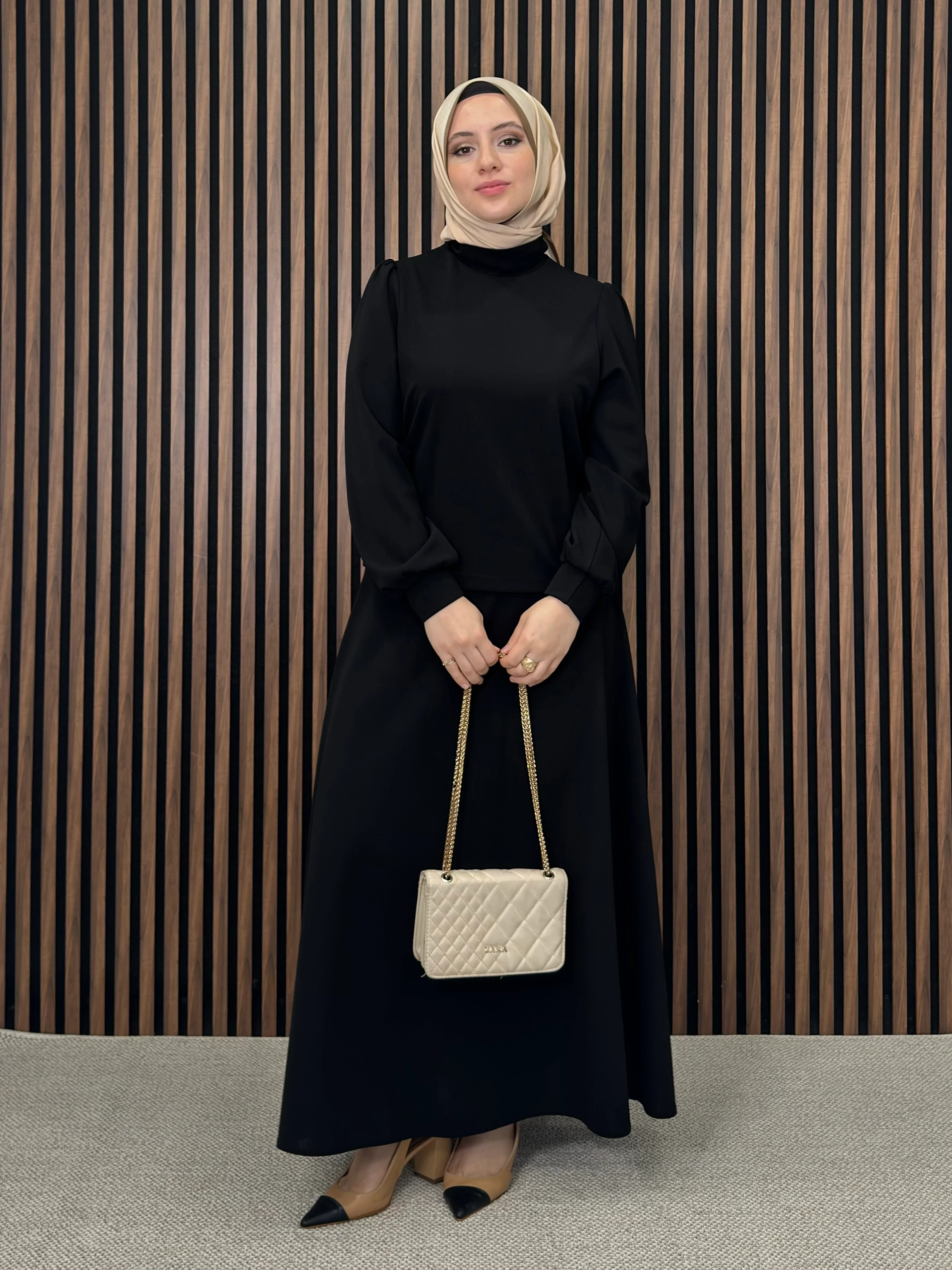 Dik Yaka Bluz Etek Takım