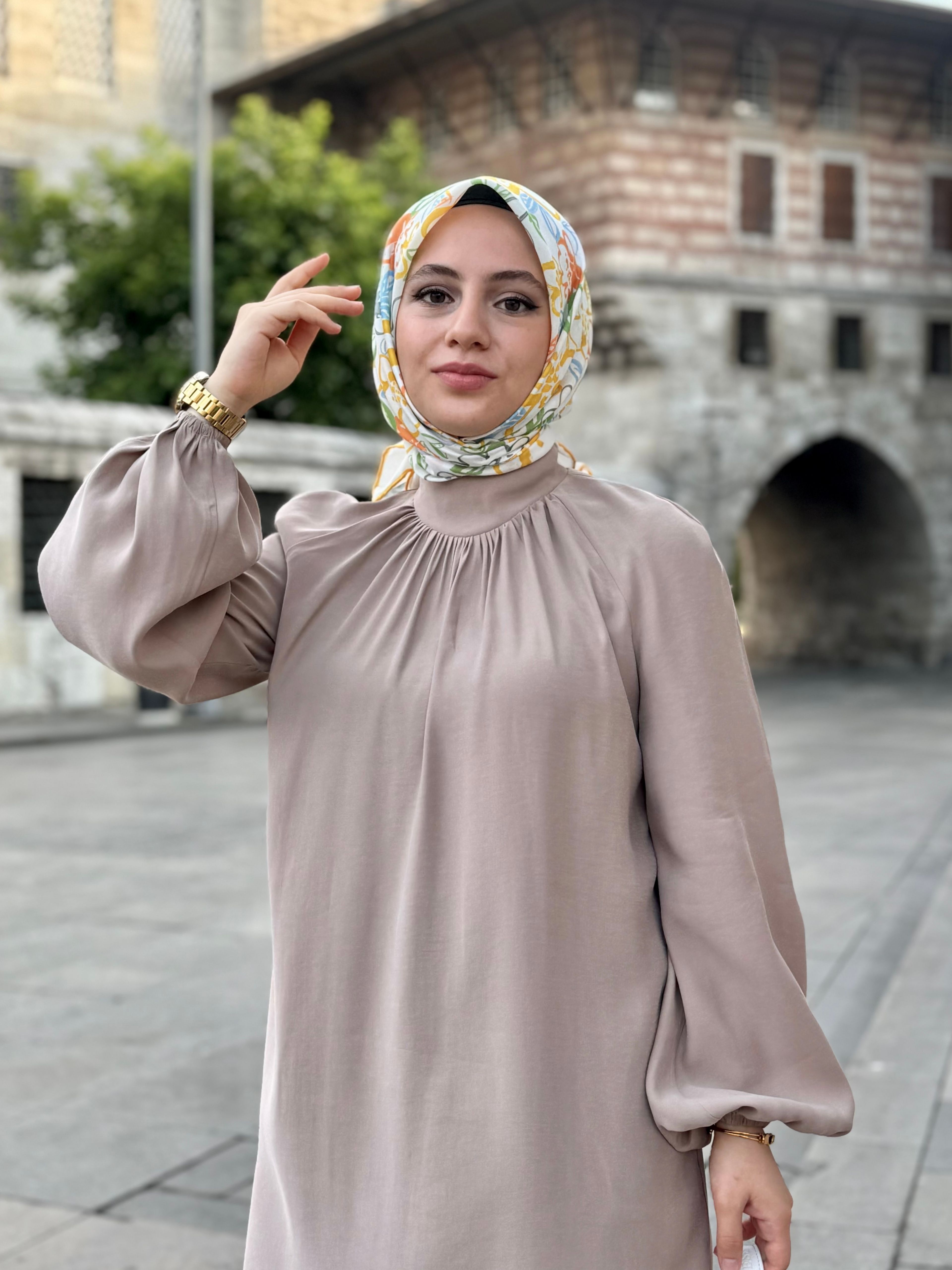 Yaka Detaylı Reglan Kollu Modal Takım