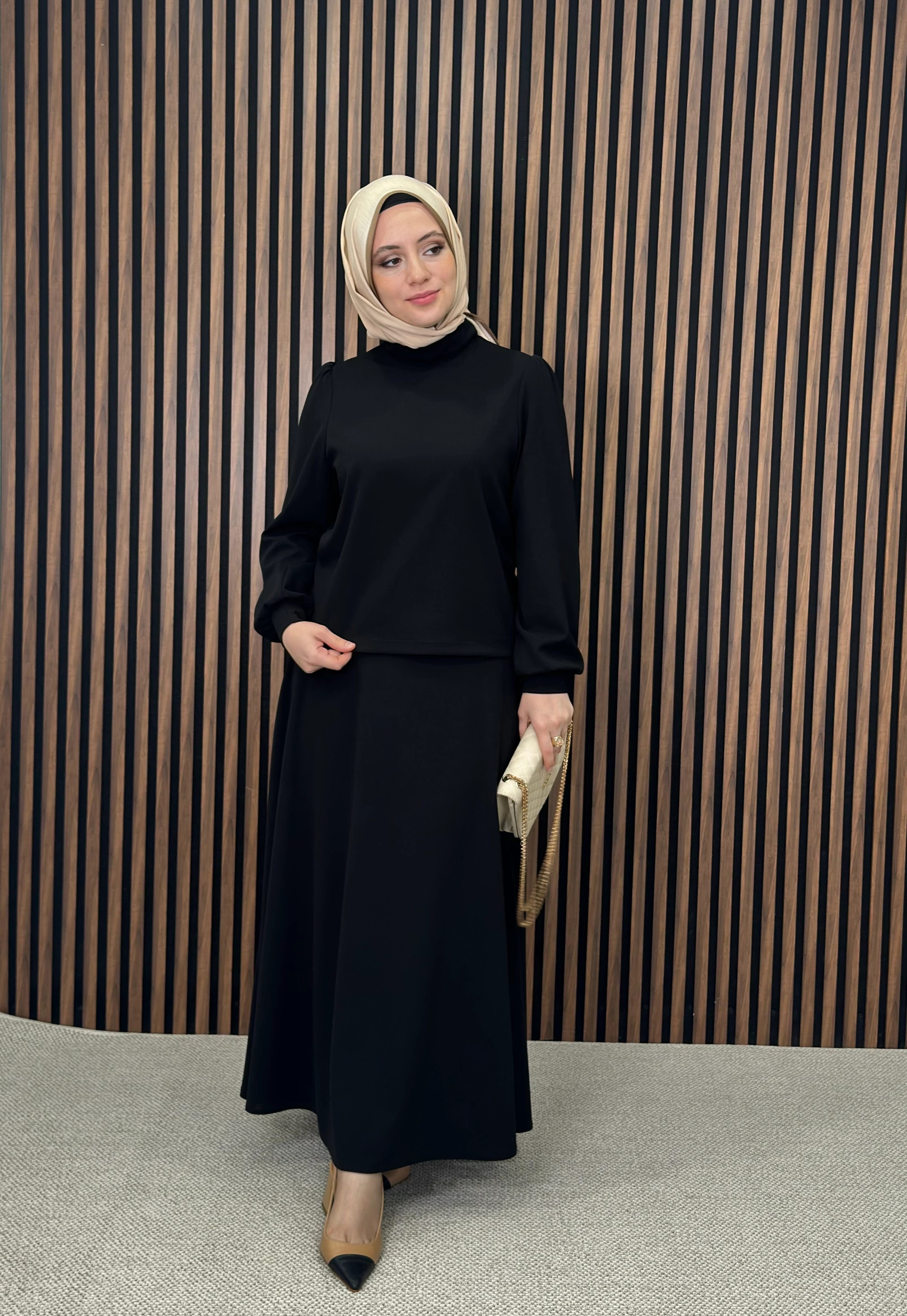 Dik Yaka Bluz Etek Takım