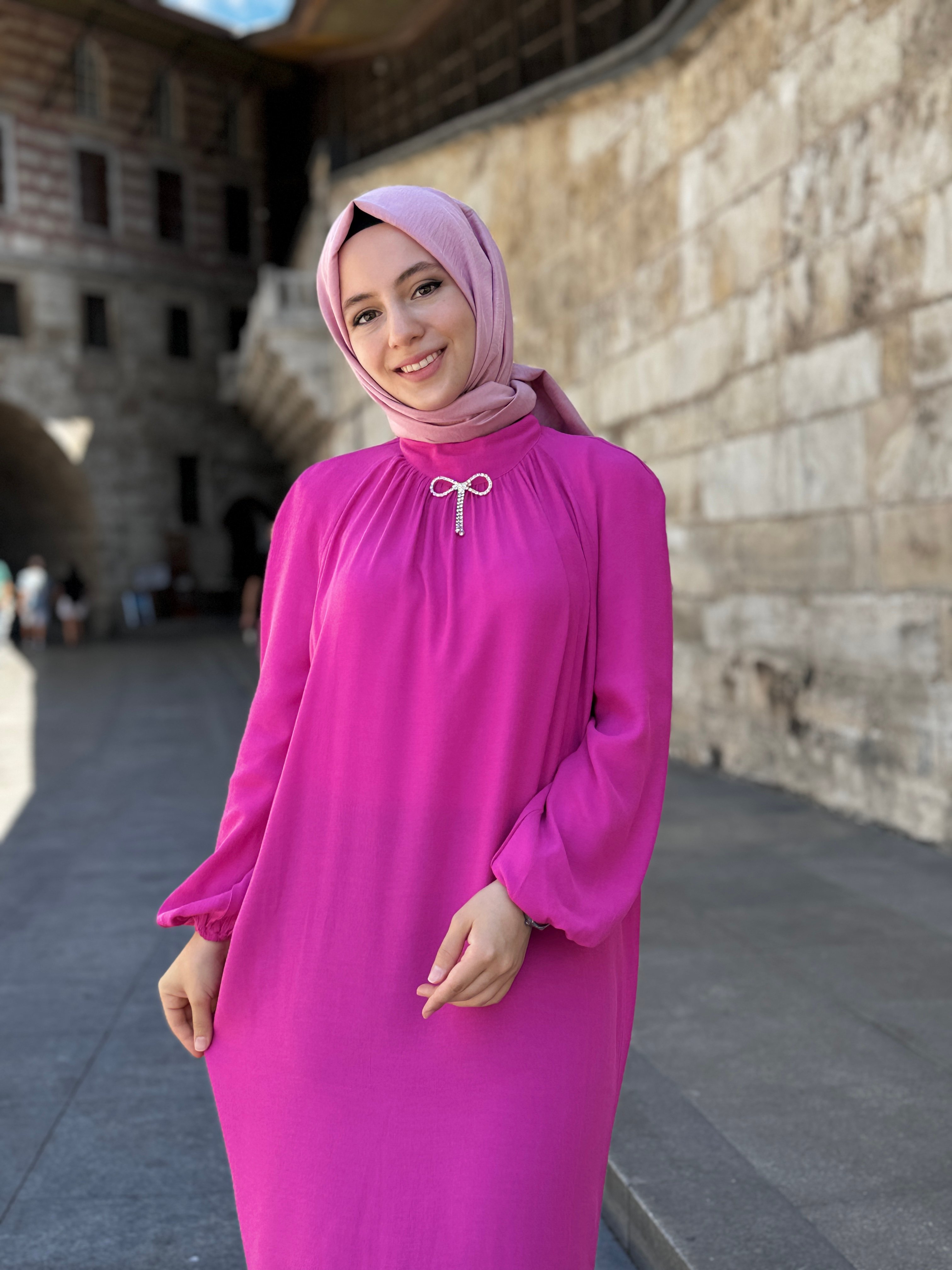 Fiyonk Broşlu Yazlık Fırfırlı Tunik Pembe