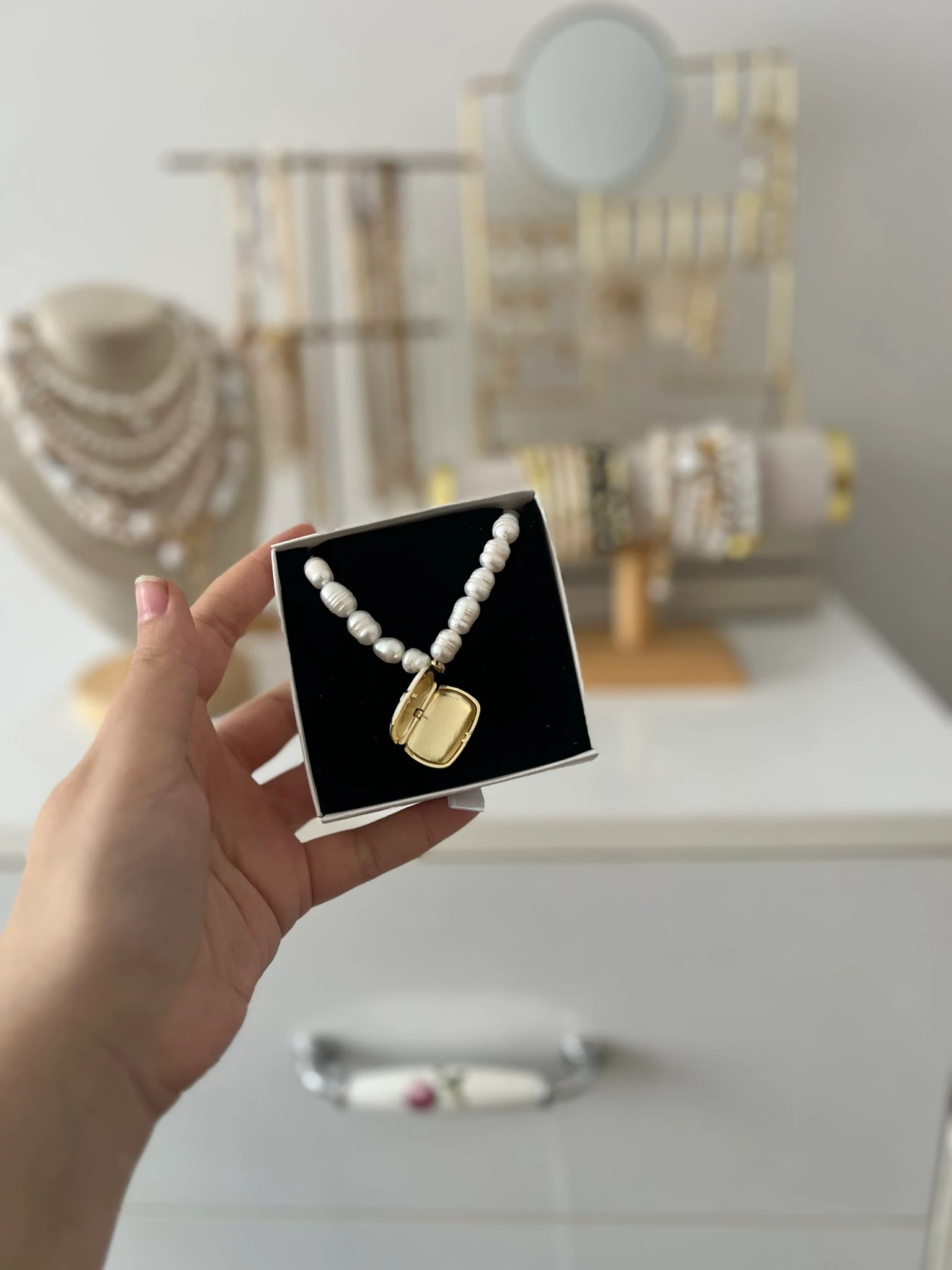 KAPAKLI İNCİ KOLYE (İÇERİSİNE FOTOĞRAF KOYABİLİRSİNİZ)