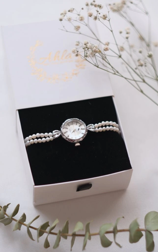 GÜMÜŞ RENK İNCİ SAAT