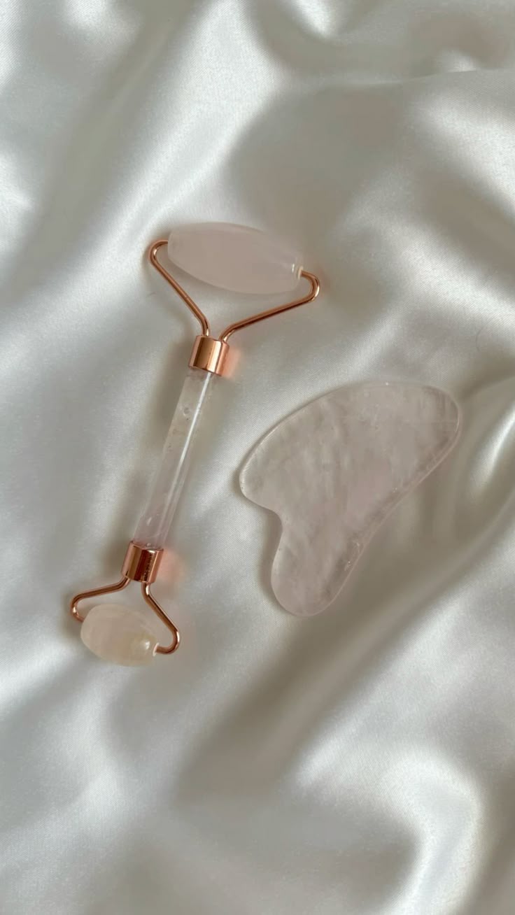 PEMBE KUVARS MASAJ VE GUA SHA TAŞI