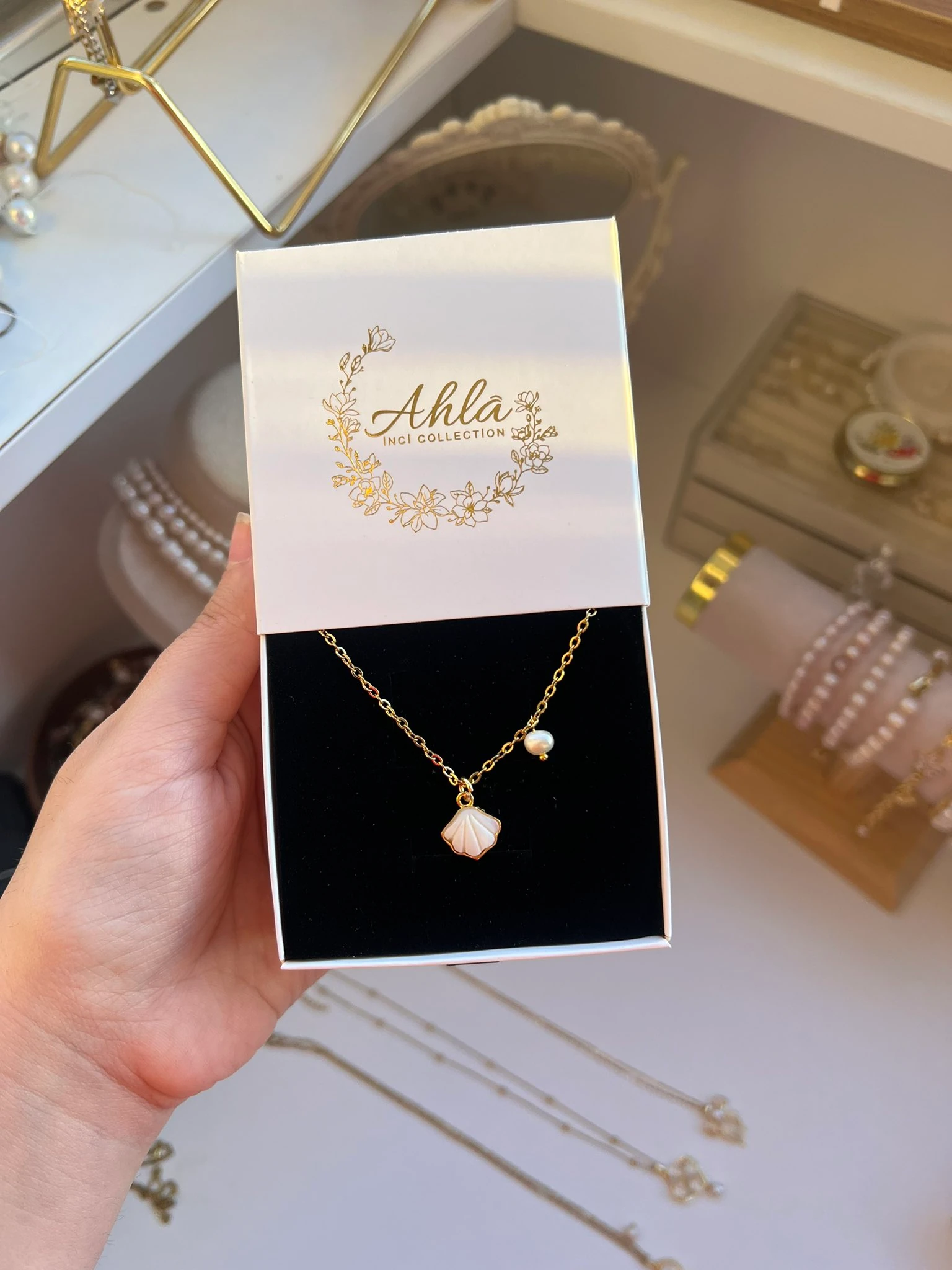 İSTİRİDYE ÇELİK KOLYE