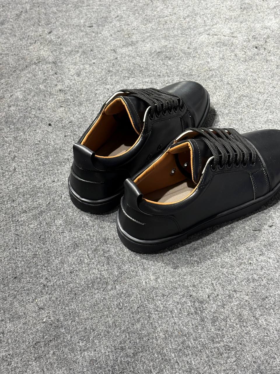 Kırmızı Tabanlı Sneaker