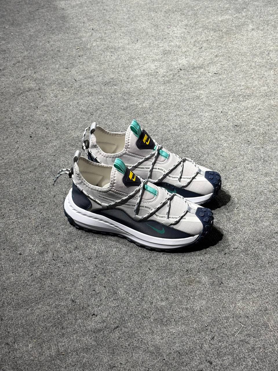 ACG MOUNTAİN FLY LOW  GORE-TEX - Gri