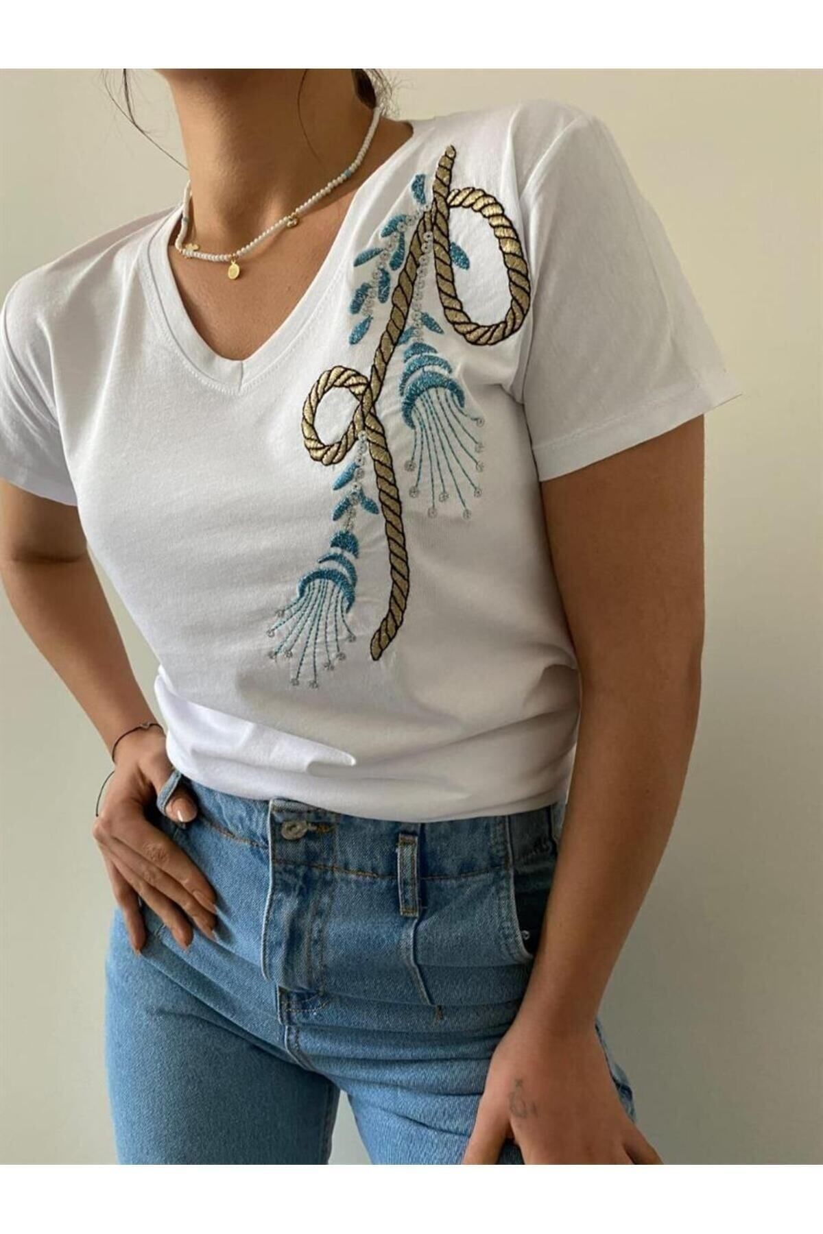 Omzu Halatlı T-shirt