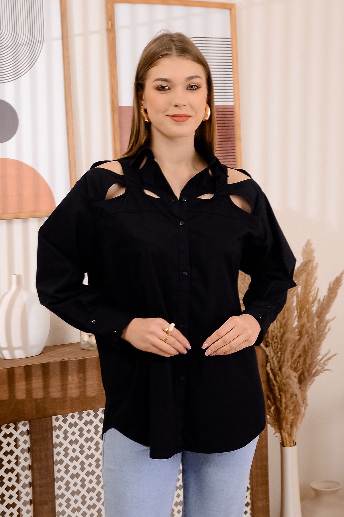 Kadın %100 Pamuk Özel Tasarım Pencere Detaylı Gömlek 1 Beden Ufak Alınız