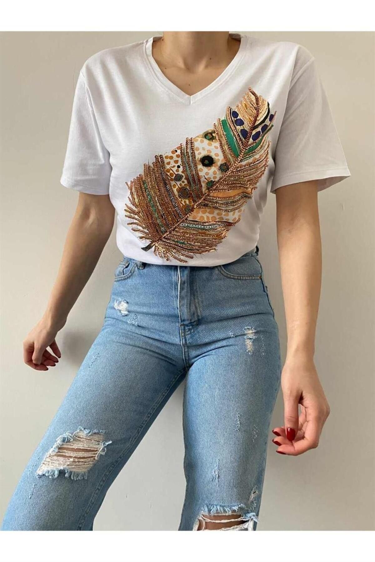 Yaprak Desenli T-shirt