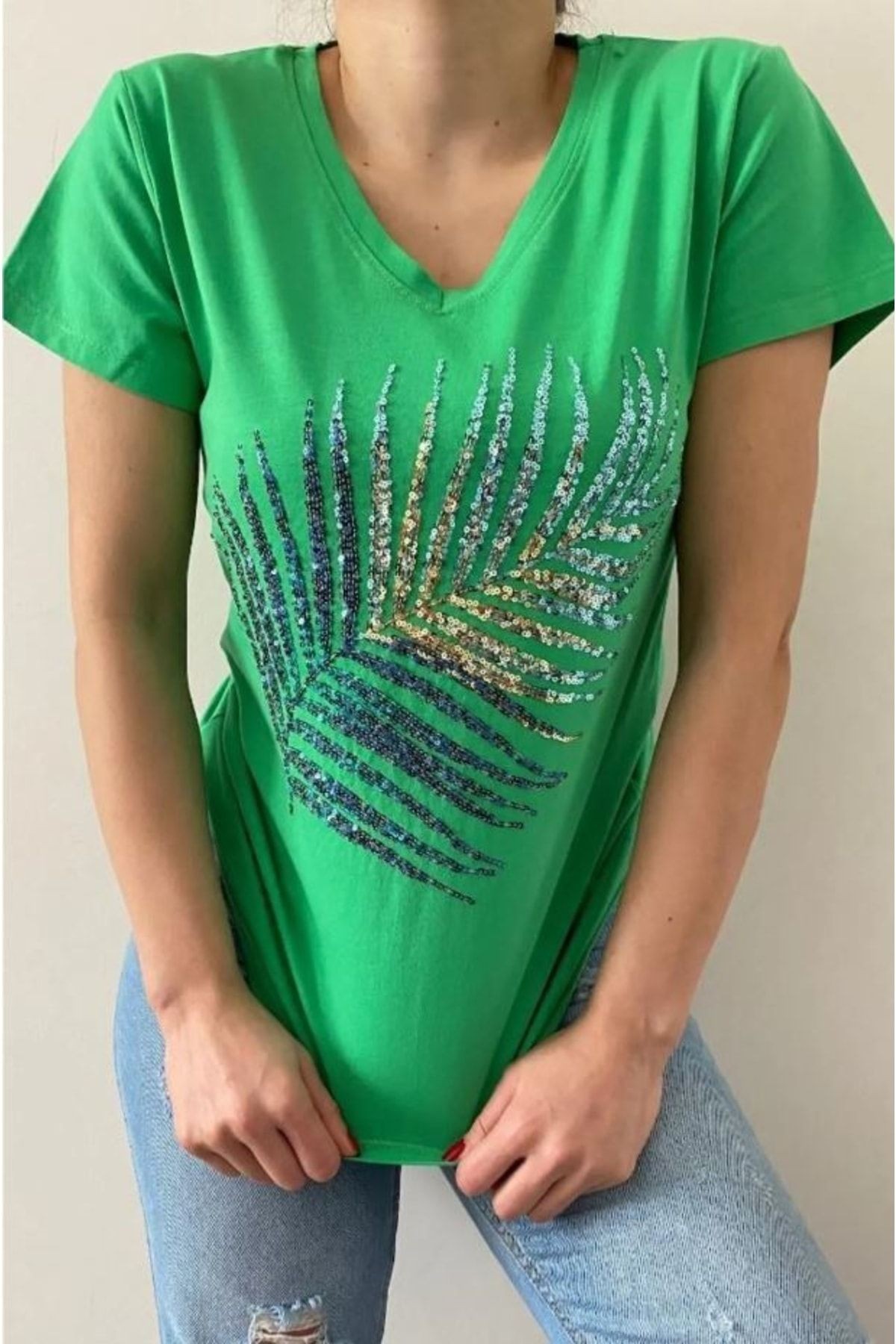 Ertül Tekstil Pullu Beyaz T-shirt