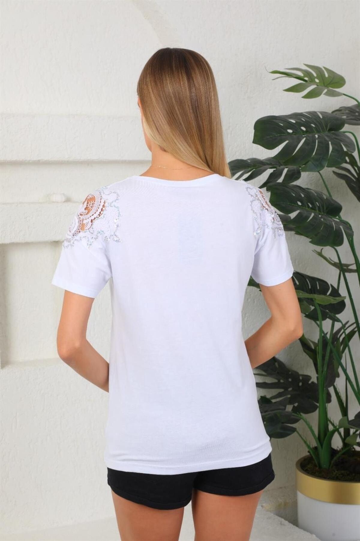 Kadın Omuz Dantel Detaylı T-shirt