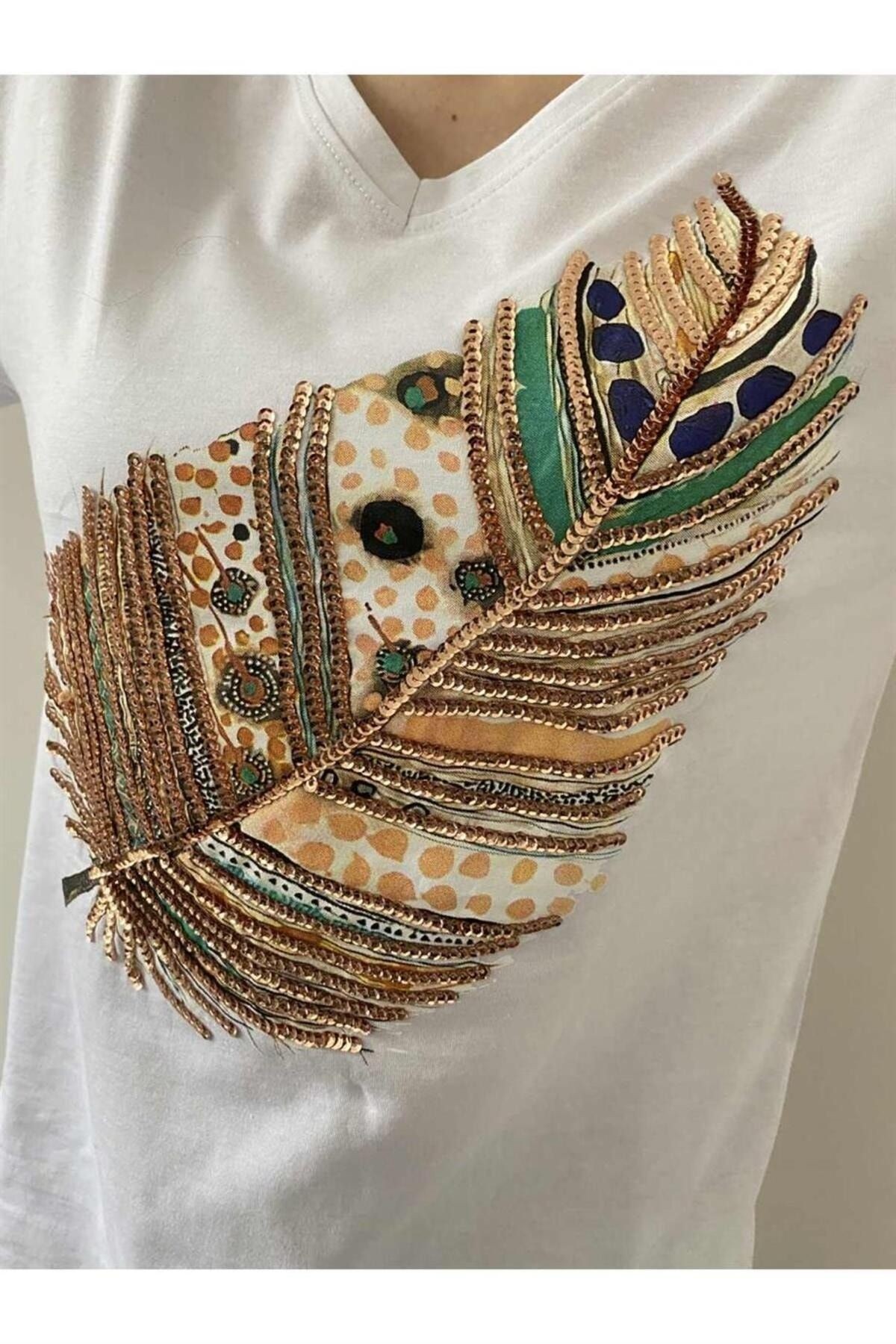 Yaprak Desenli T-shirt