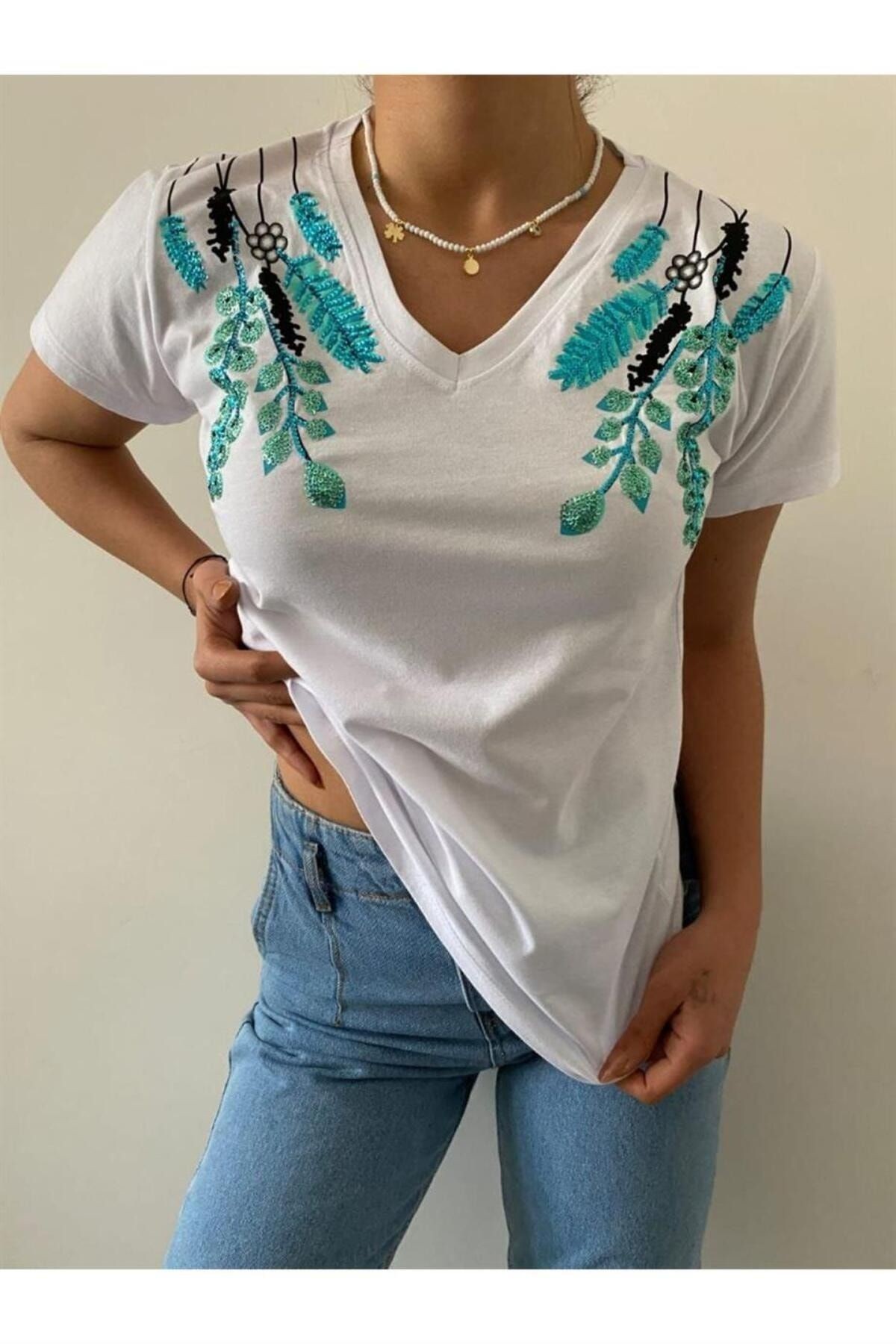 Mavi Çiçekli T-shirt