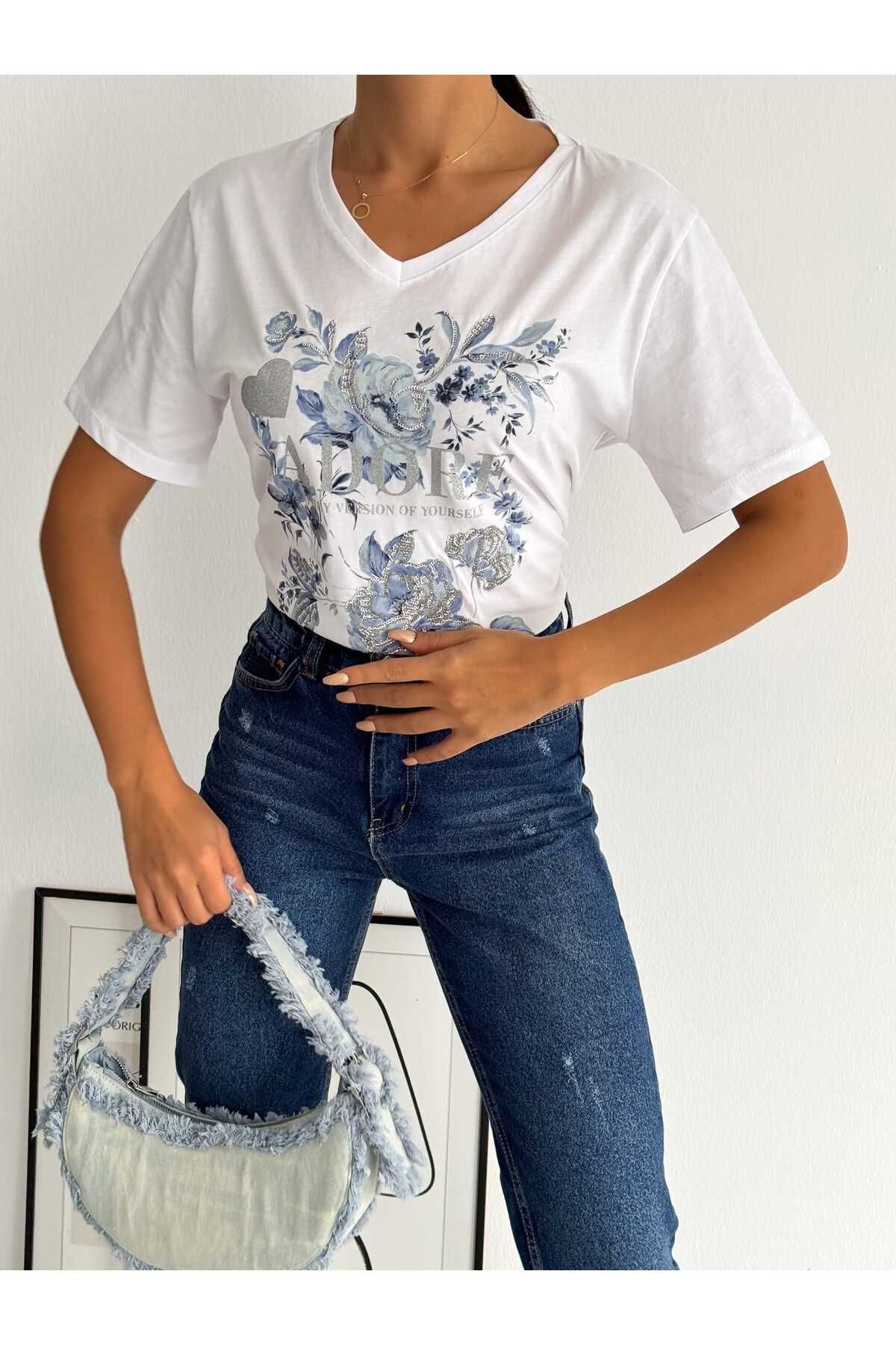 Kadın Büyük Beden Yeni Sezon %100 Pamuk Mavi Çiçek İşlemeli Nakışlı T-shirt
