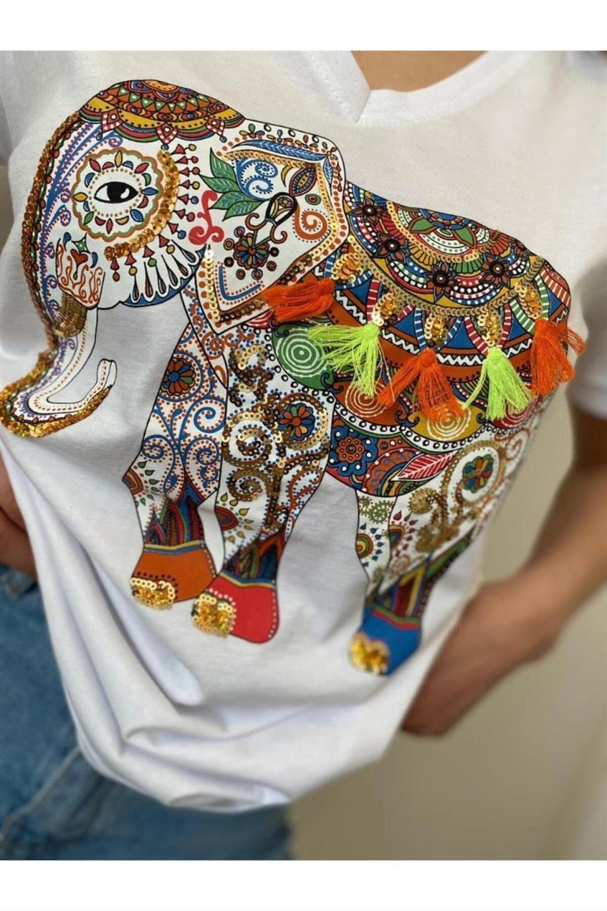 Fil Işlemeli T-shirt