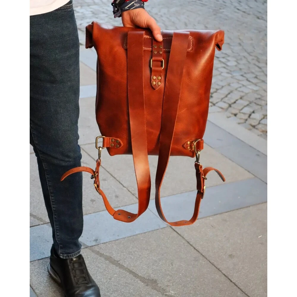 DERİ SIRT ÇANTASI RB-02