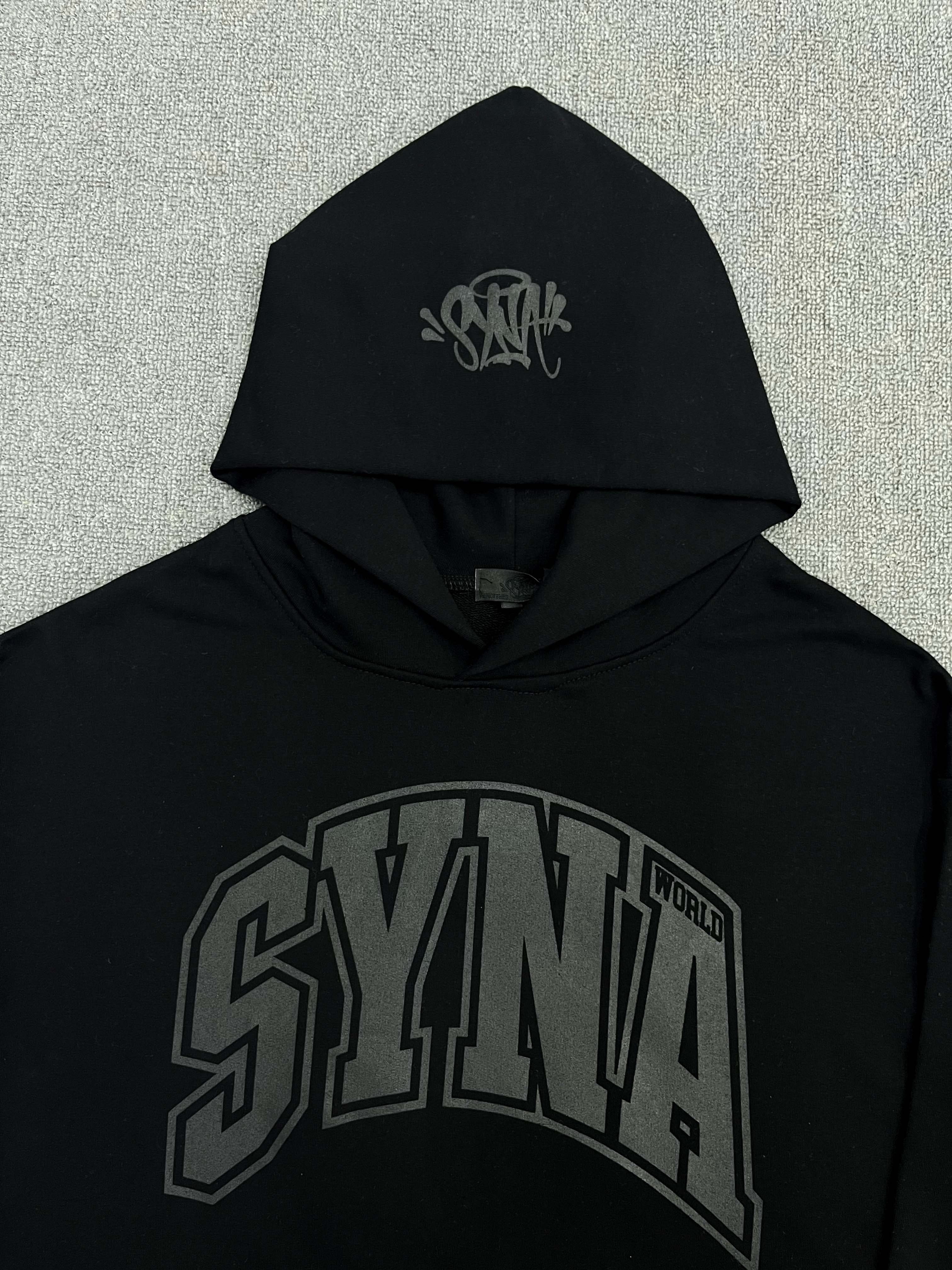 Syna World College Logo Tracksuit 