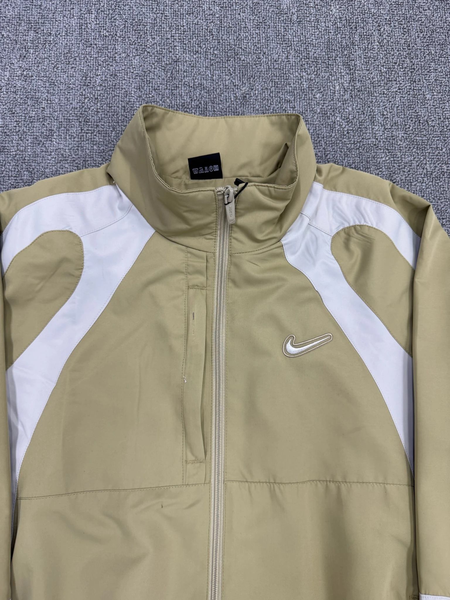 Nocta Fıstık Yeşili Paraşüt Eşofman Takımı