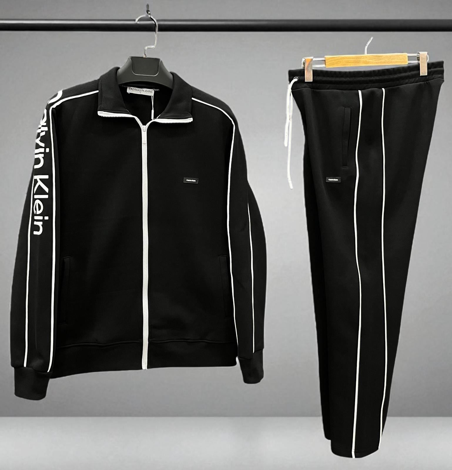 Calvin Klein Eşofman Takımı