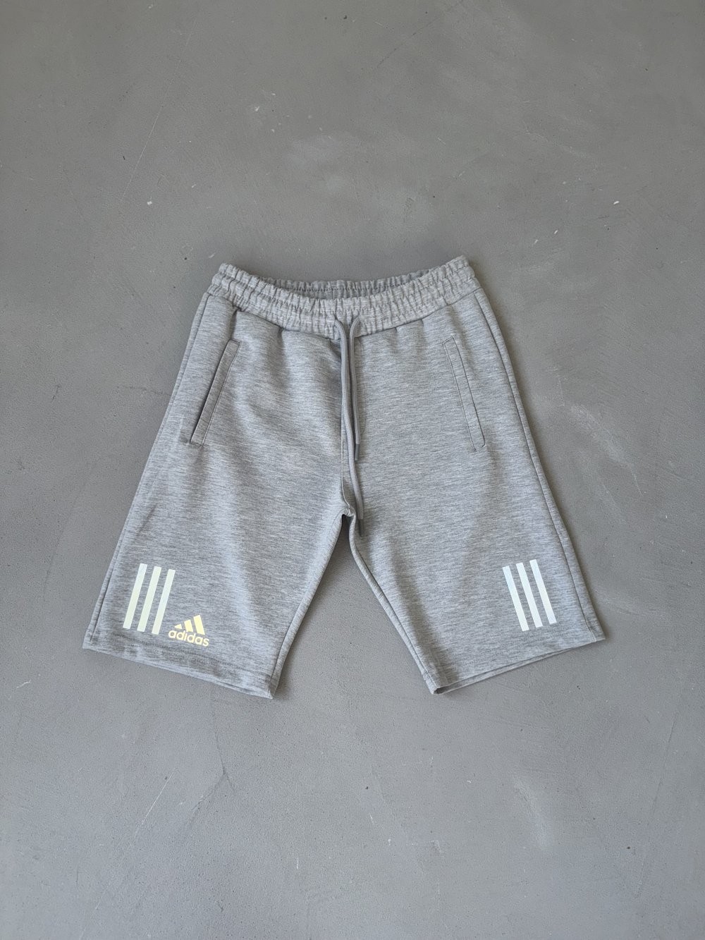 Adidas Reflektör Üç Çizgi Şort - Gri
