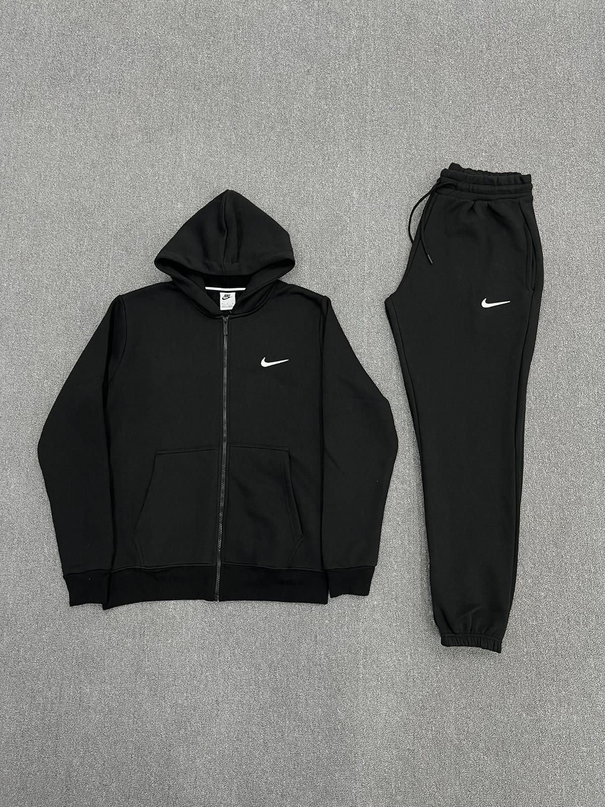 Nike Solo Eşofman Takımı