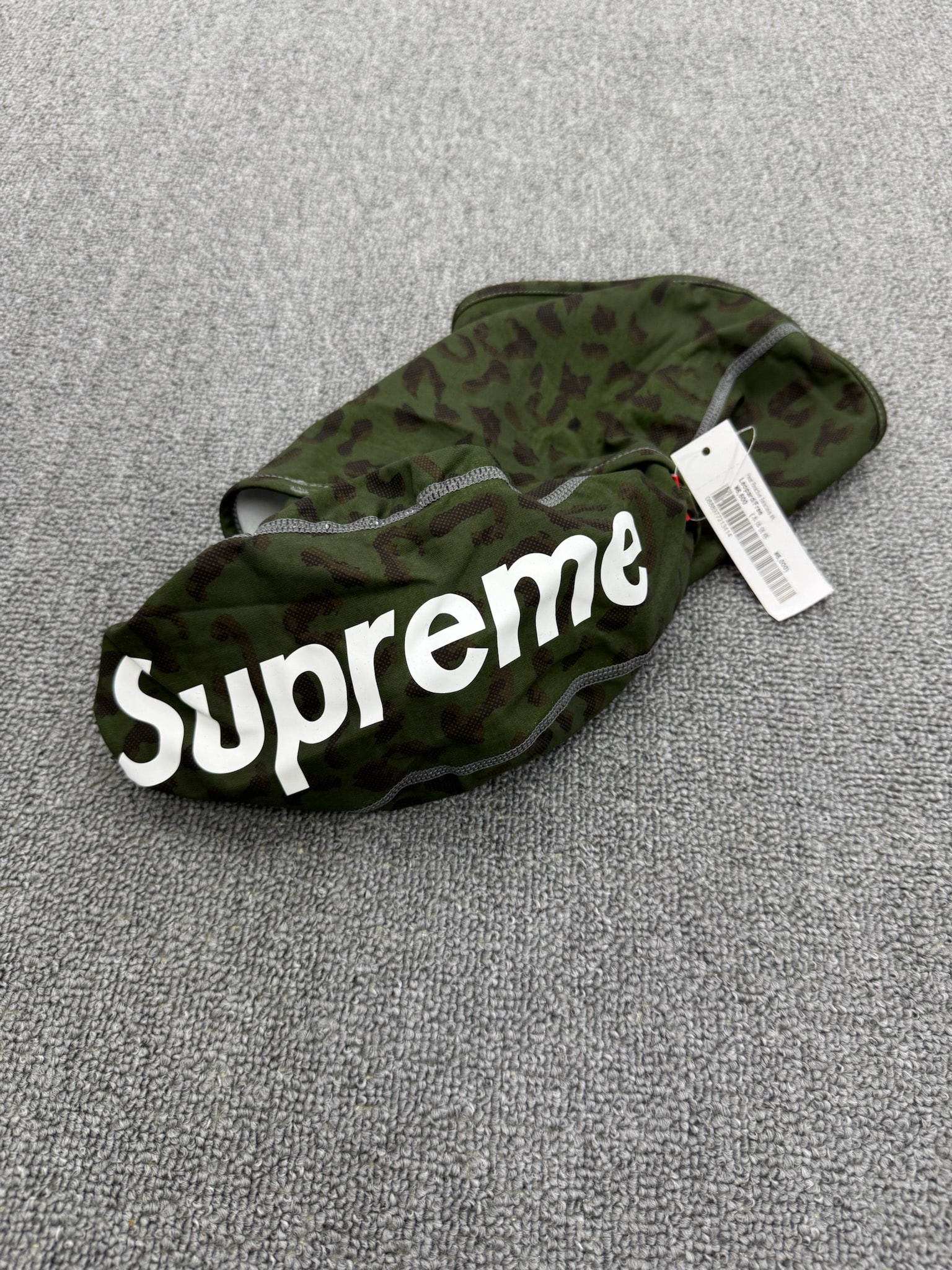 Supreme Maske 
