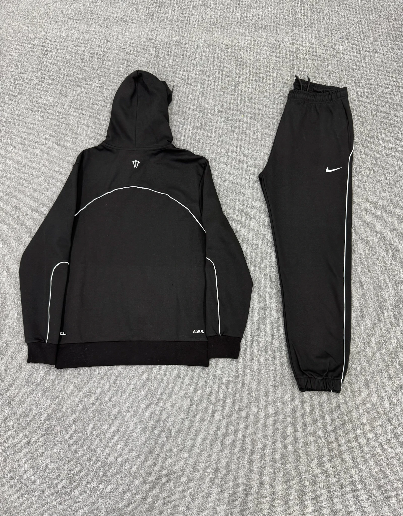 Nocta Beyaz Çizgili Eşofman Takımı