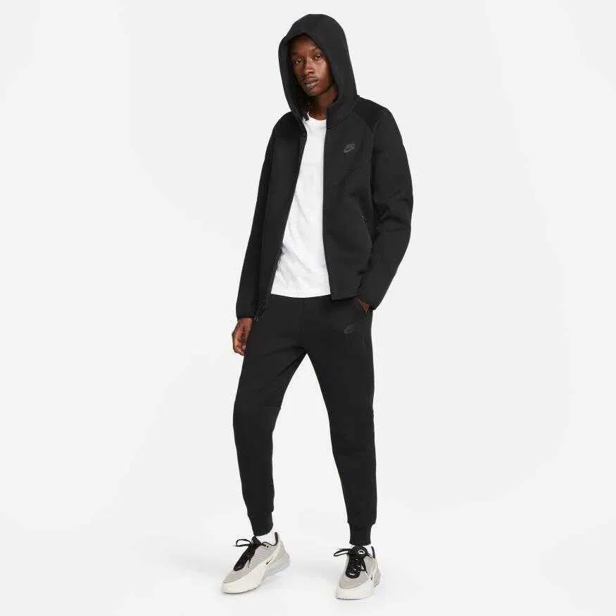NK Tech Fleece 2024