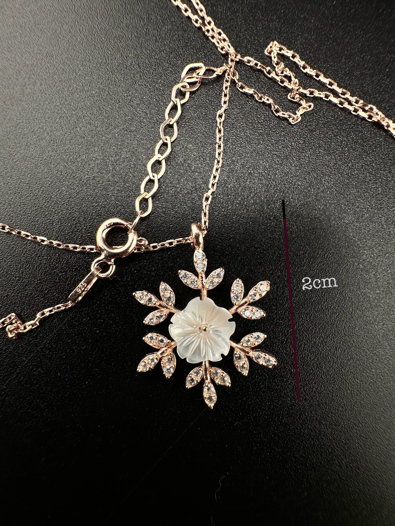 Kar tanesi, Manolya çiçeği, Golden rose kaplamalı 925 gümüş, kolye 
