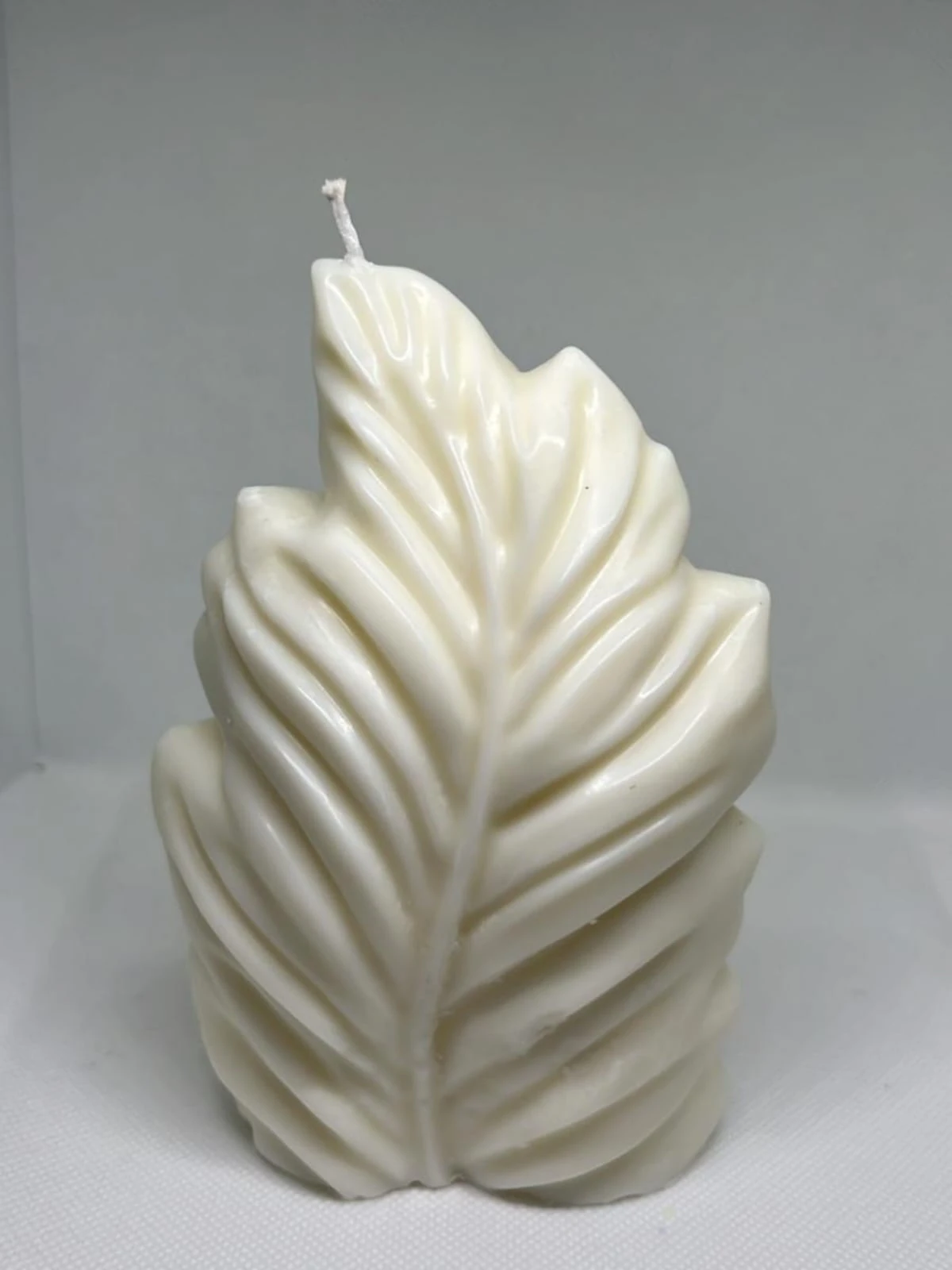 yaprak figürlü mum