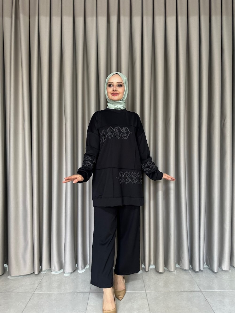 Vesna Takım Siyah