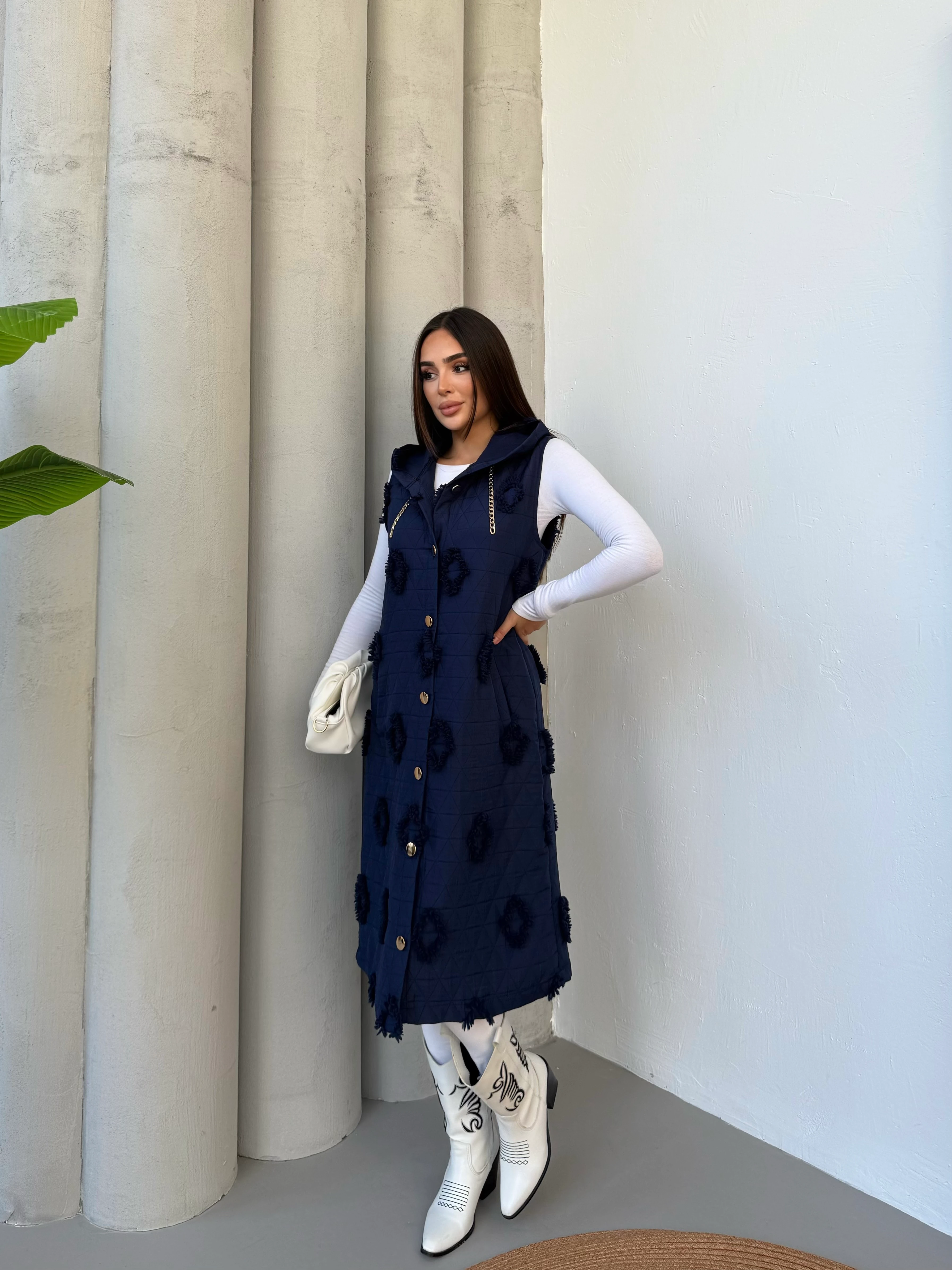 Püsküllü Kapitone Yelek 